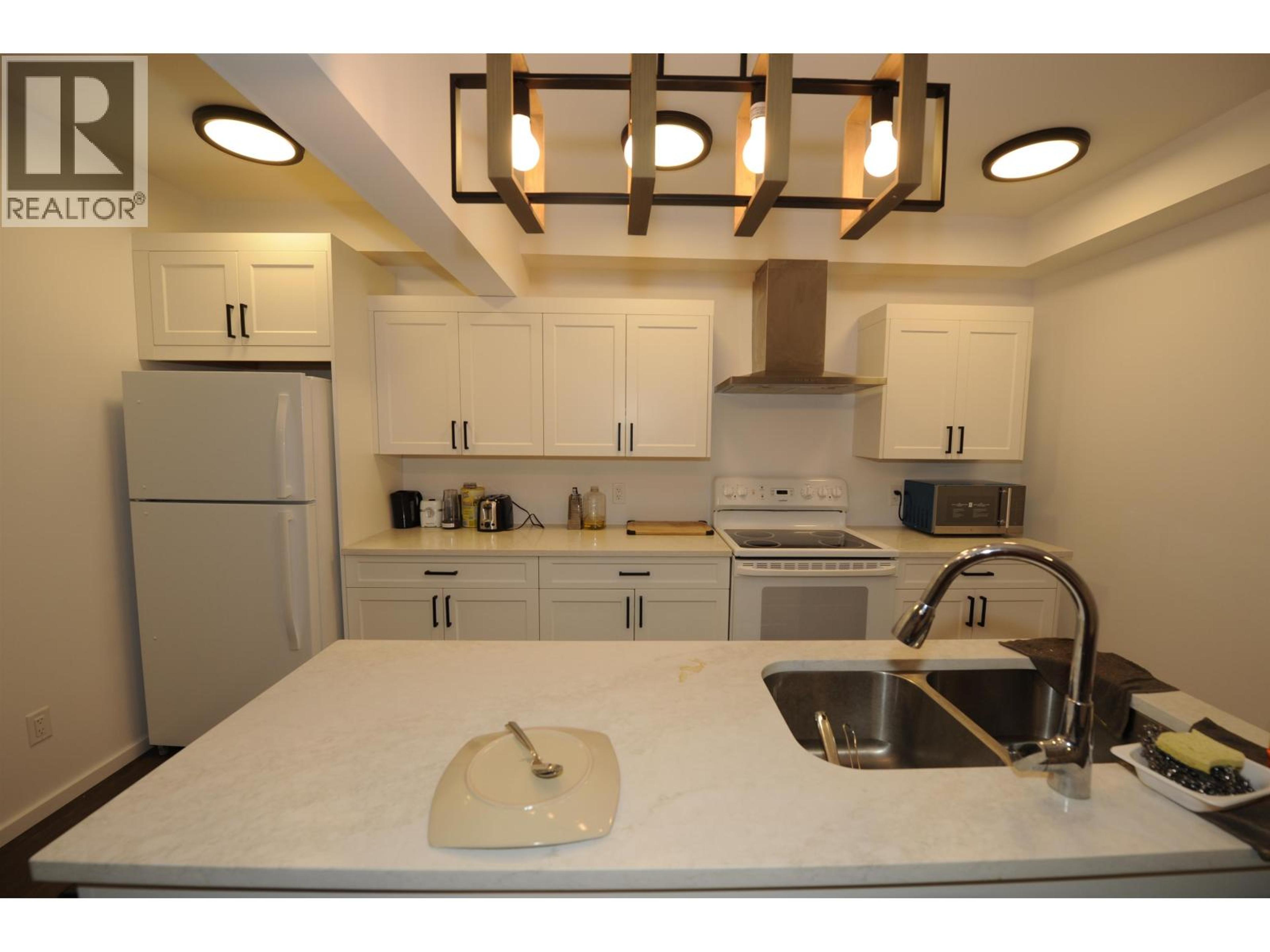 3407 KALUM STREET - 28