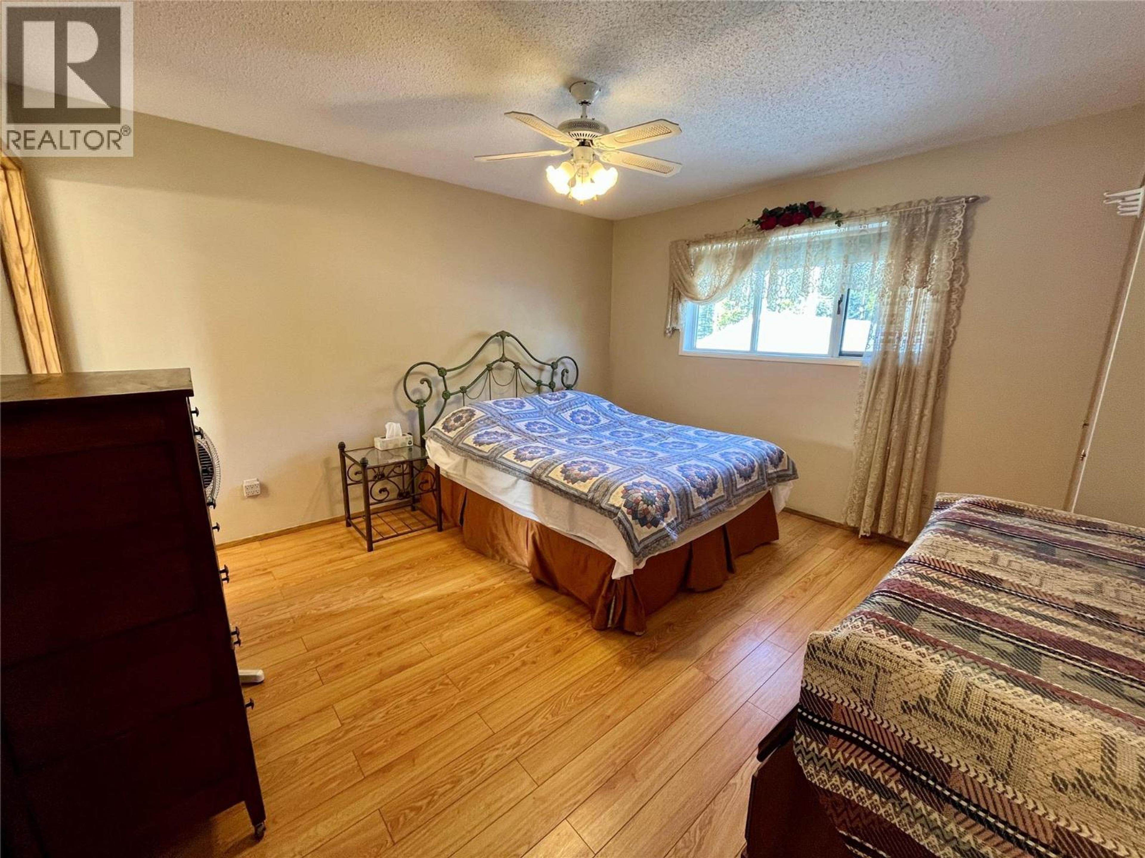 215 PEACE RIVER CRESCENT - 16