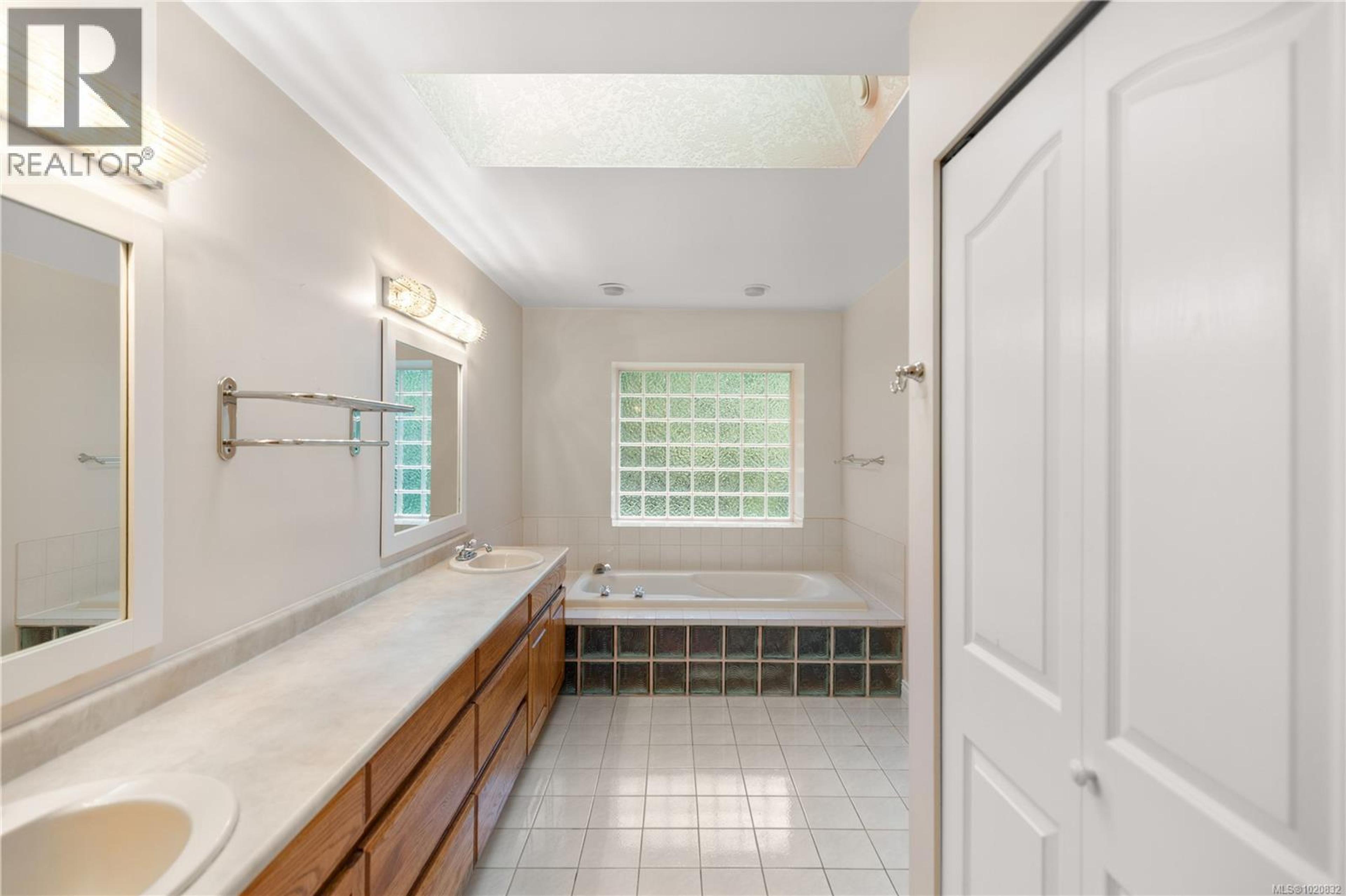 3355 GREY MANOR RD - 50