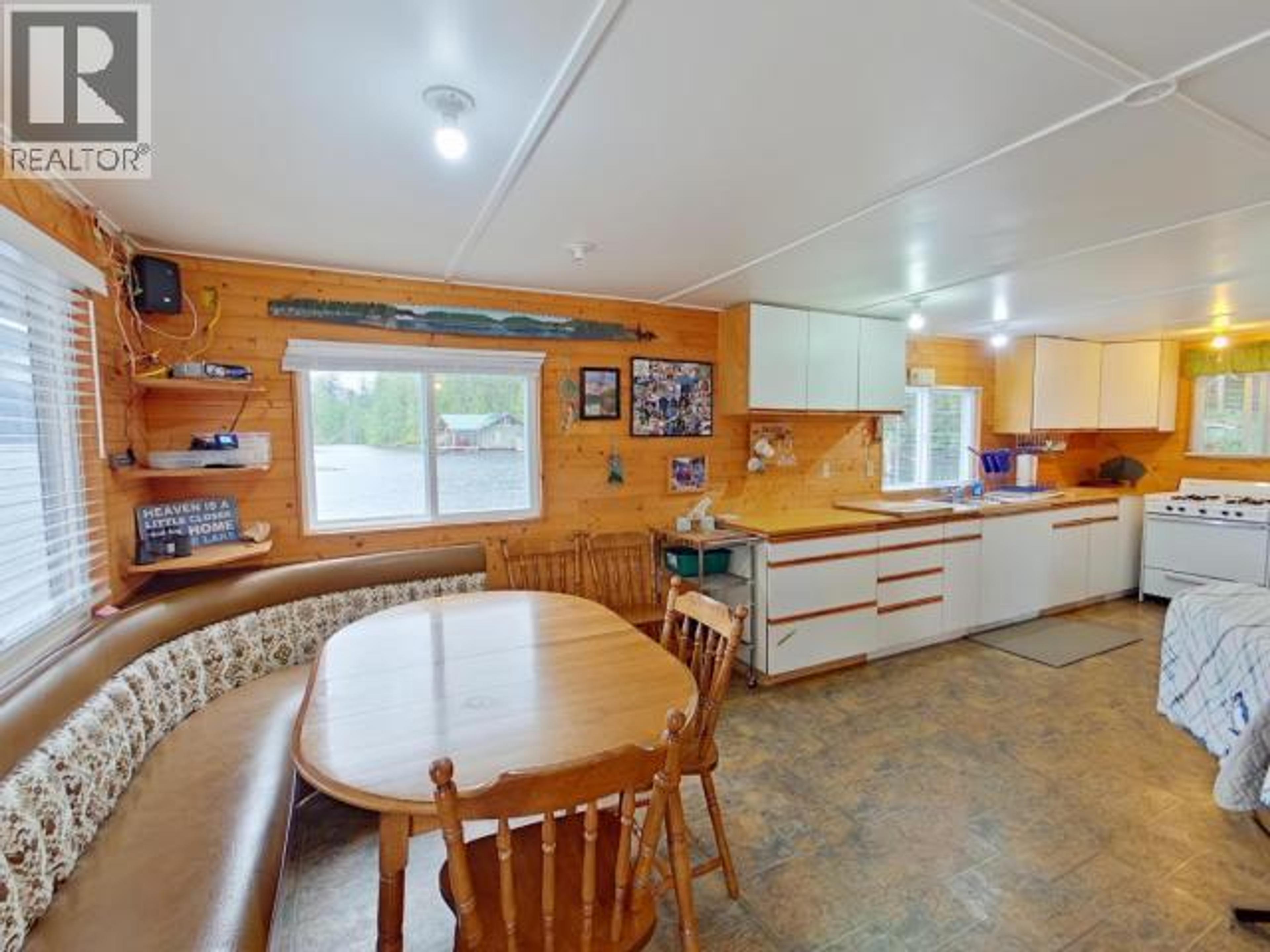 10472 POWELL LAKE - 15