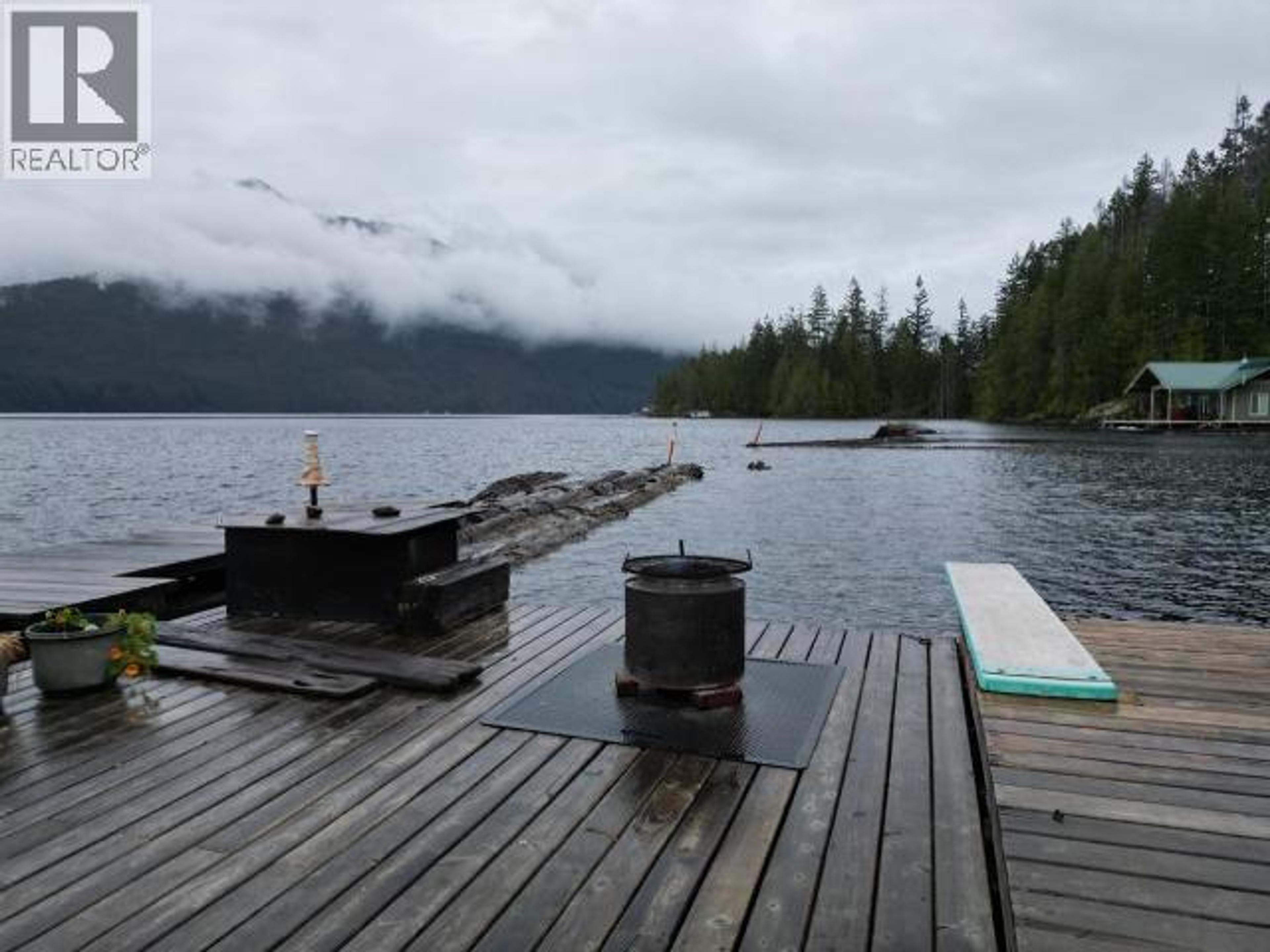 10472 POWELL LAKE - 8