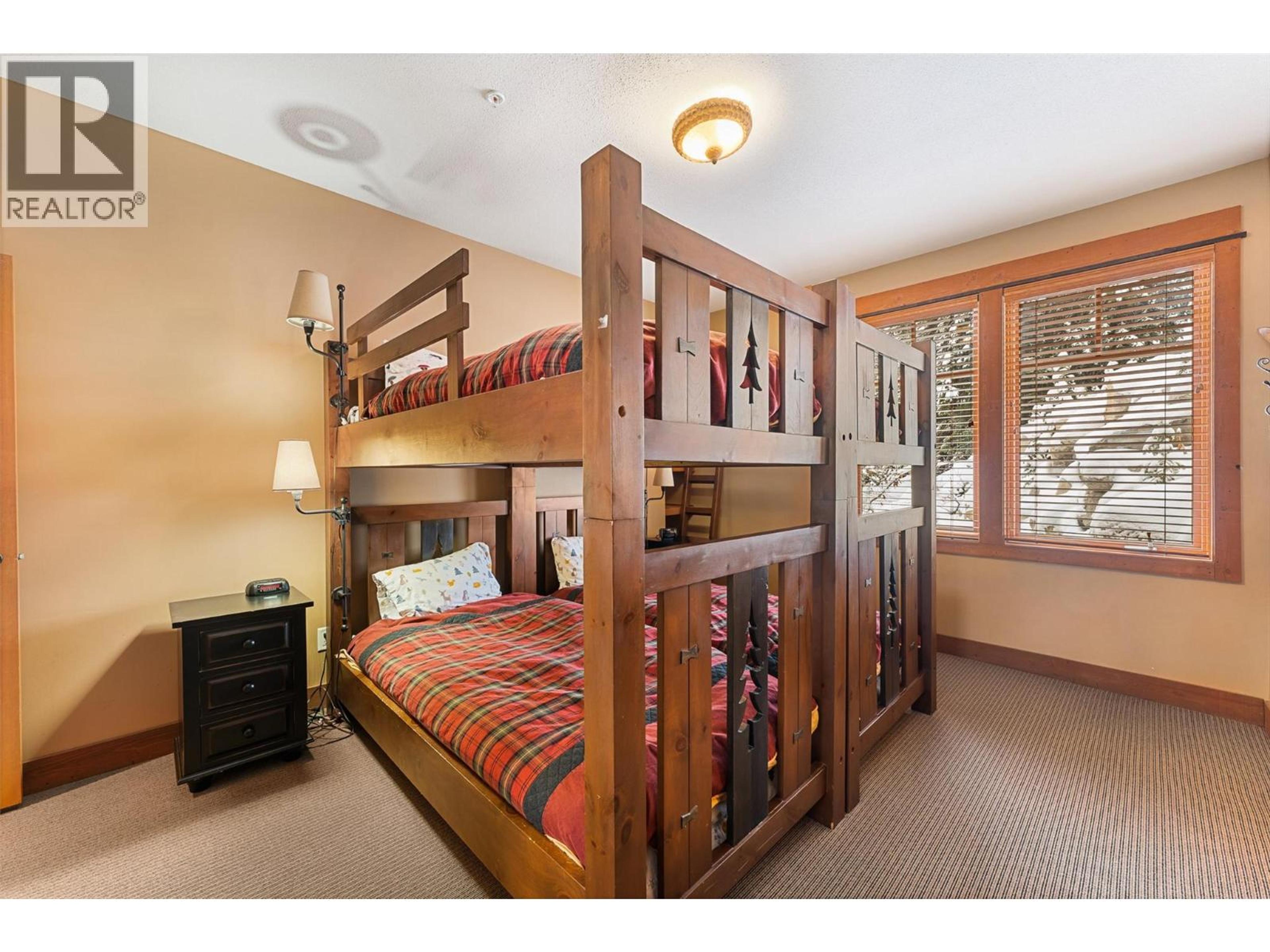 #14 255 FEATHERTOP WAY - 28