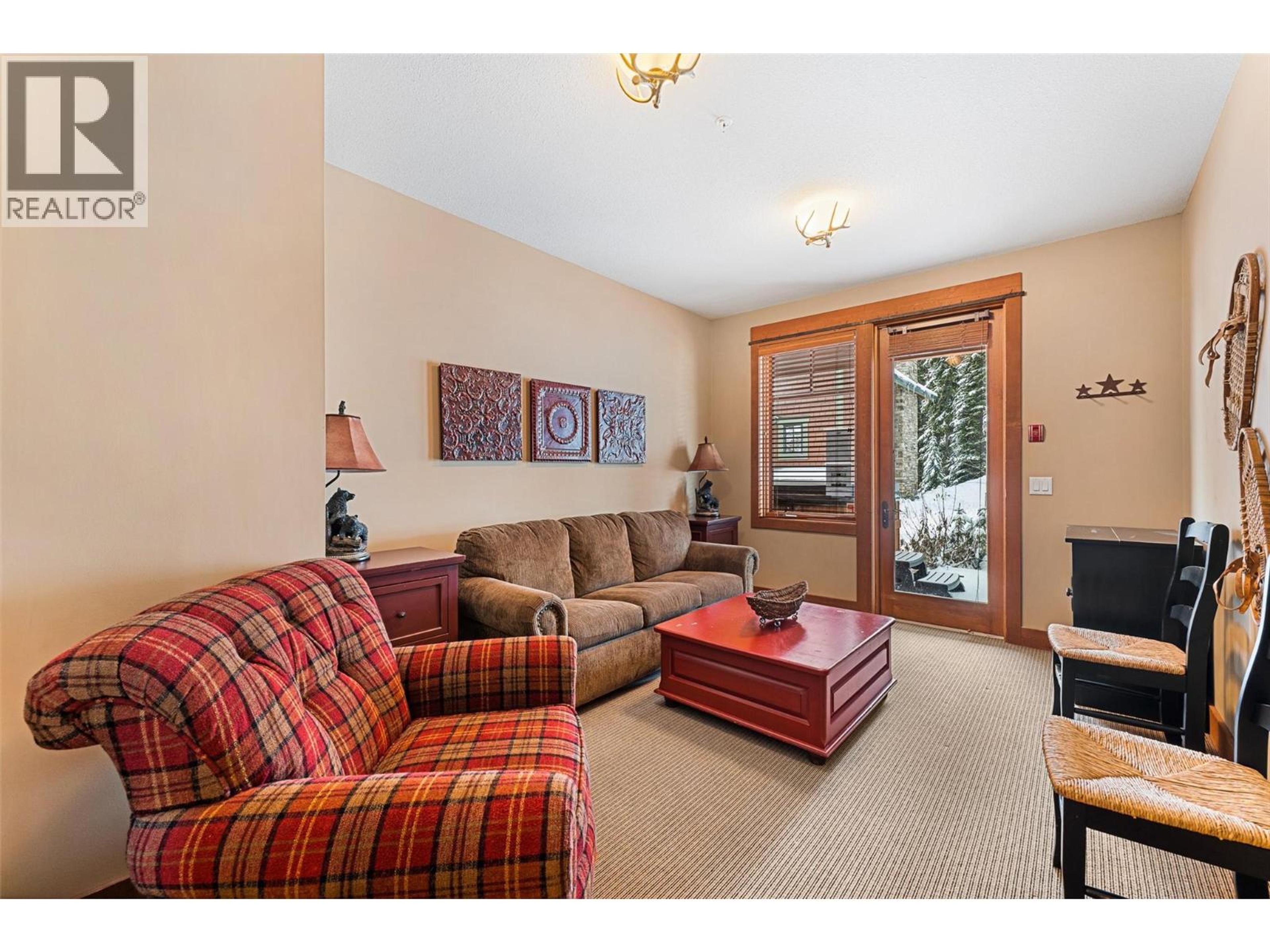 #14 255 FEATHERTOP WAY - 29