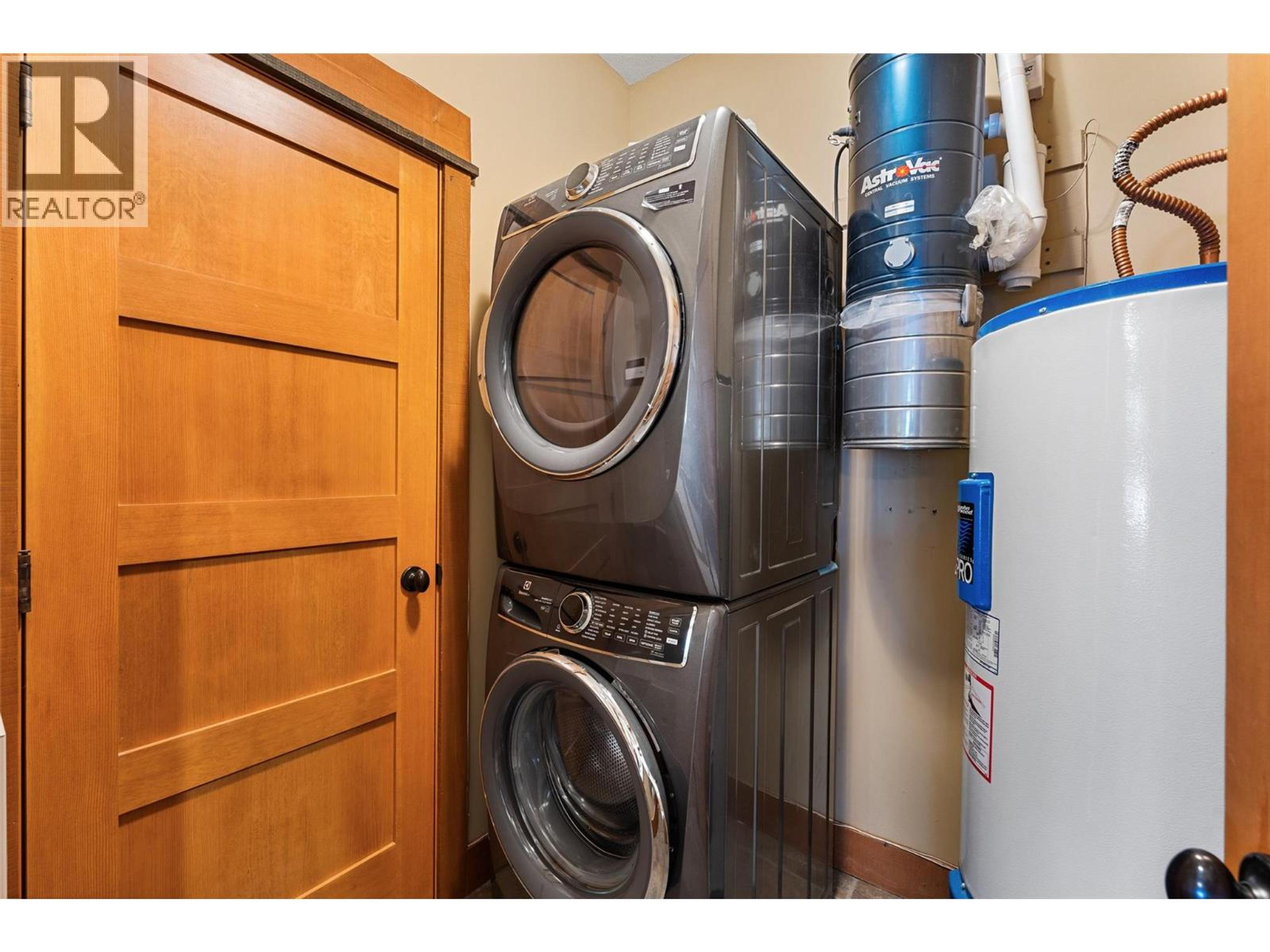 #14 255 FEATHERTOP WAY - 34