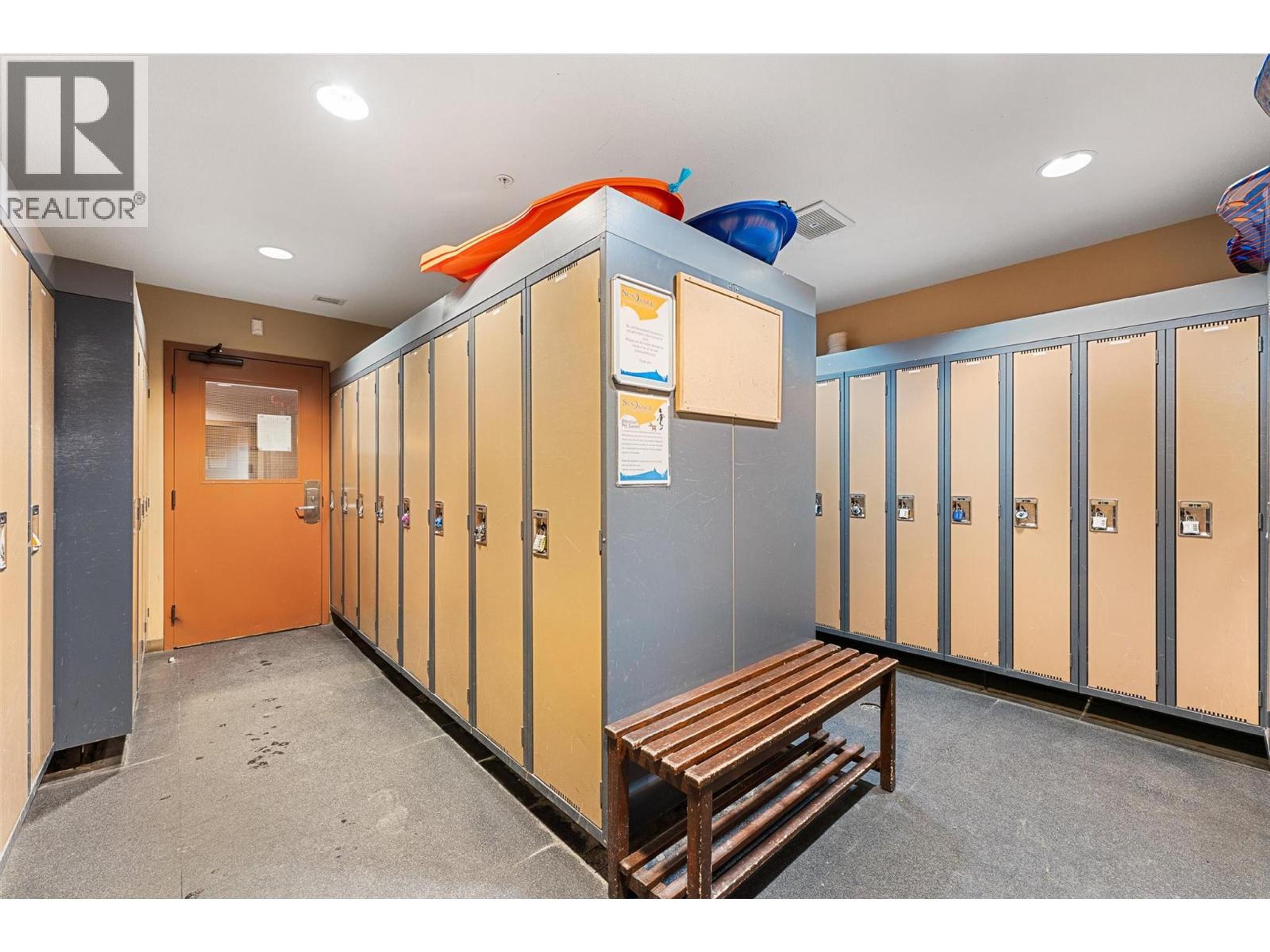 #14 255 FEATHERTOP WAY - 51