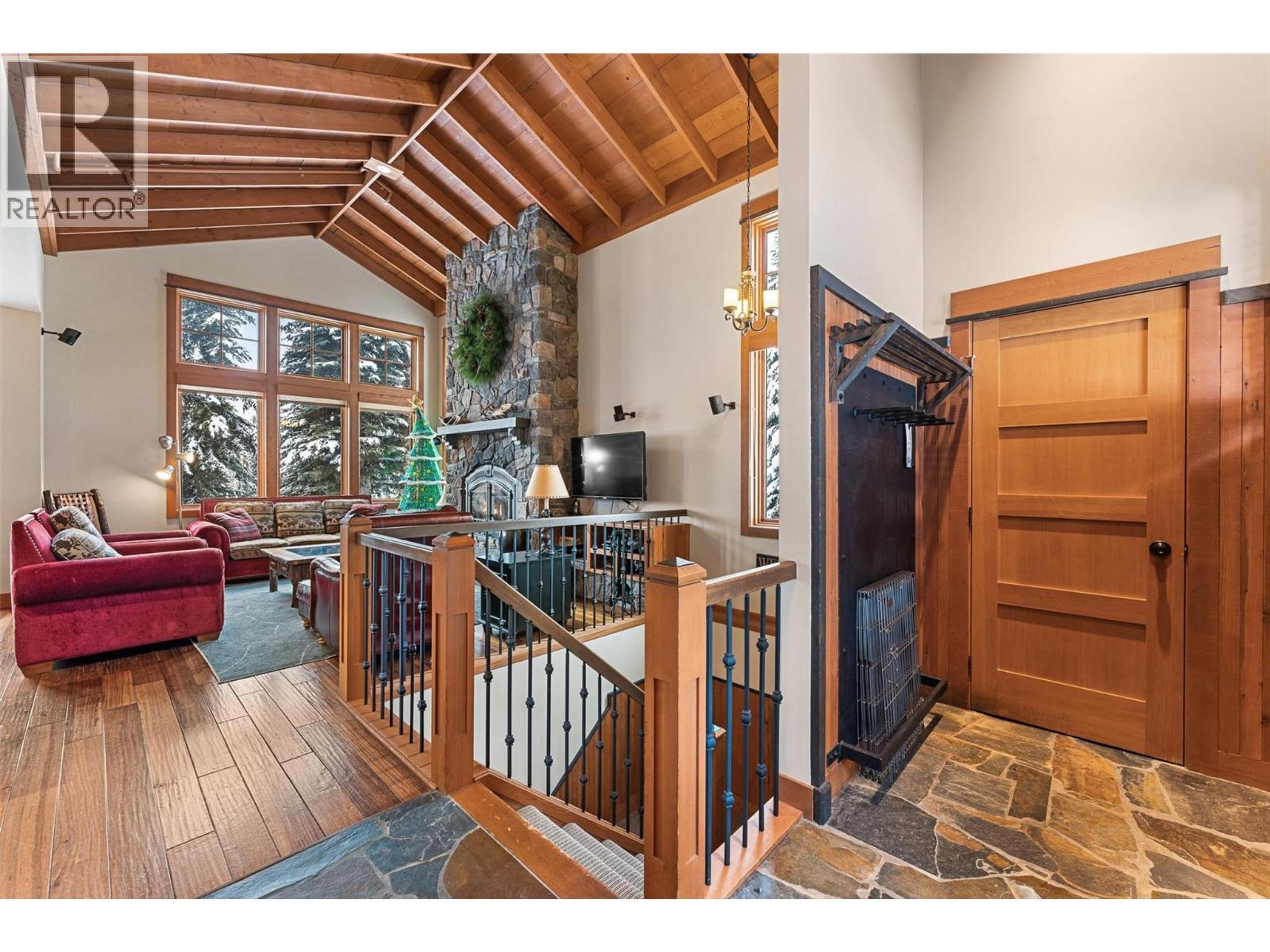 #14 255 FEATHERTOP WAY - 7