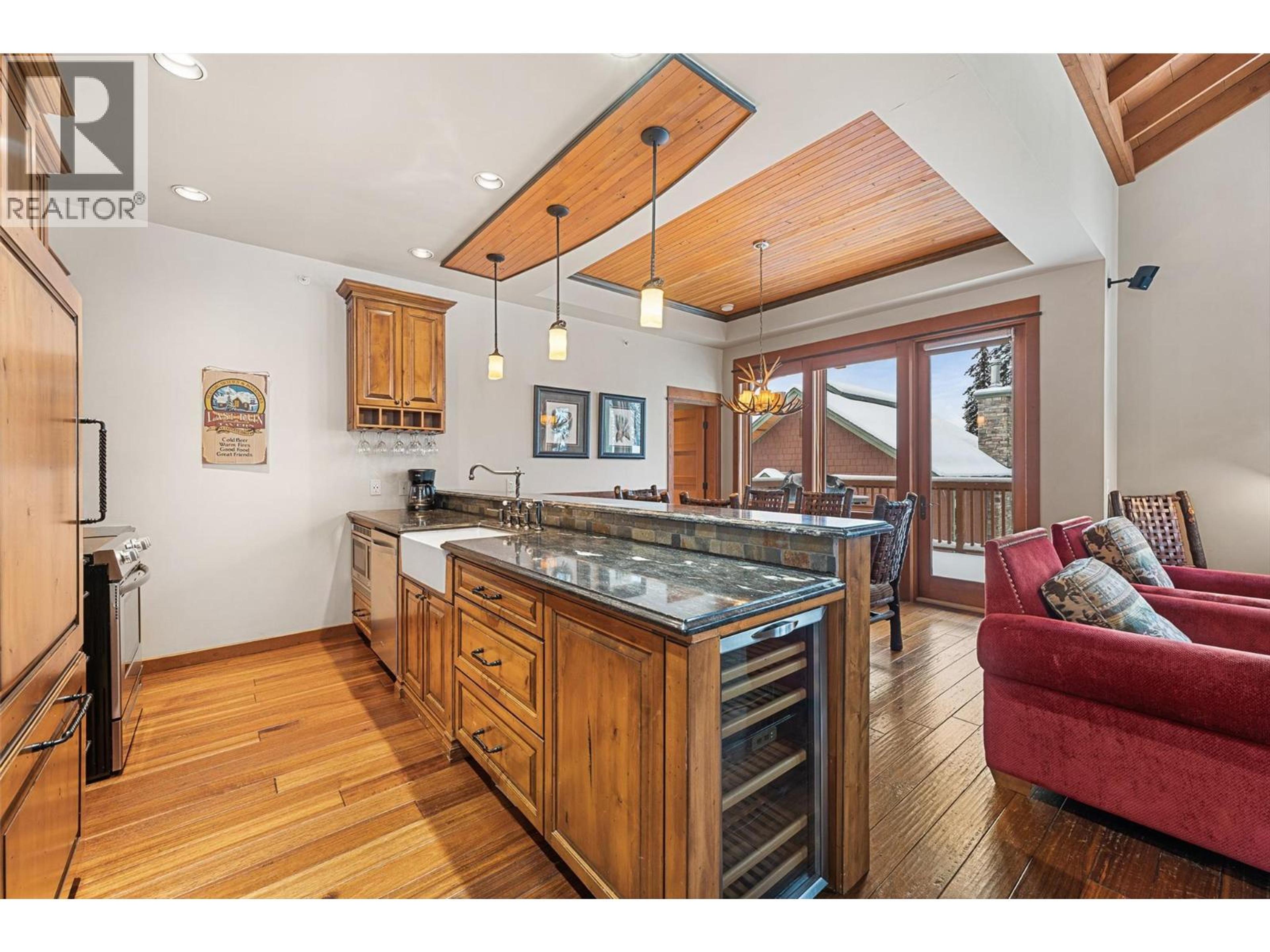 #14 255 FEATHERTOP WAY - 8