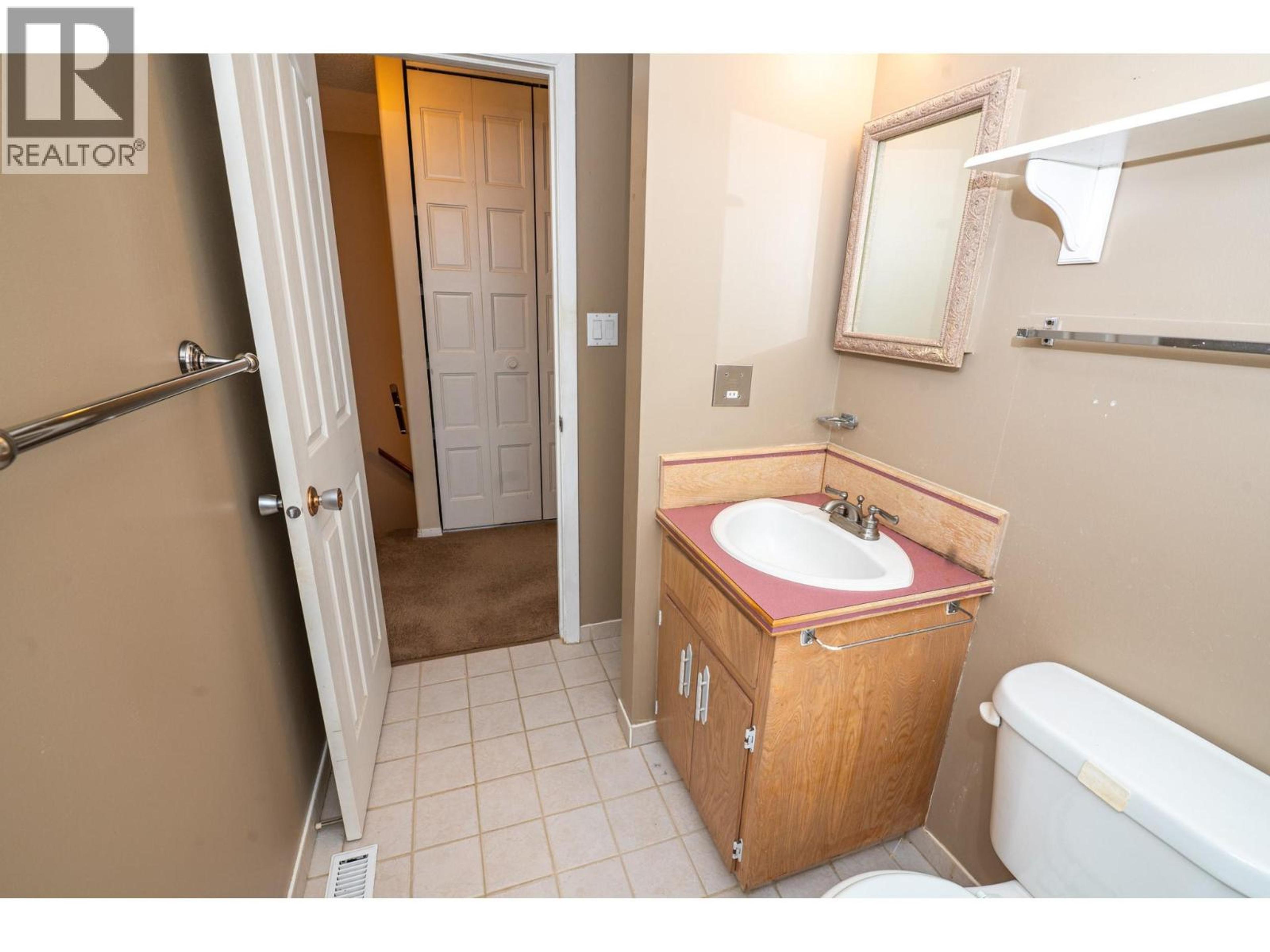 924 DOGWOOD STREET - 23