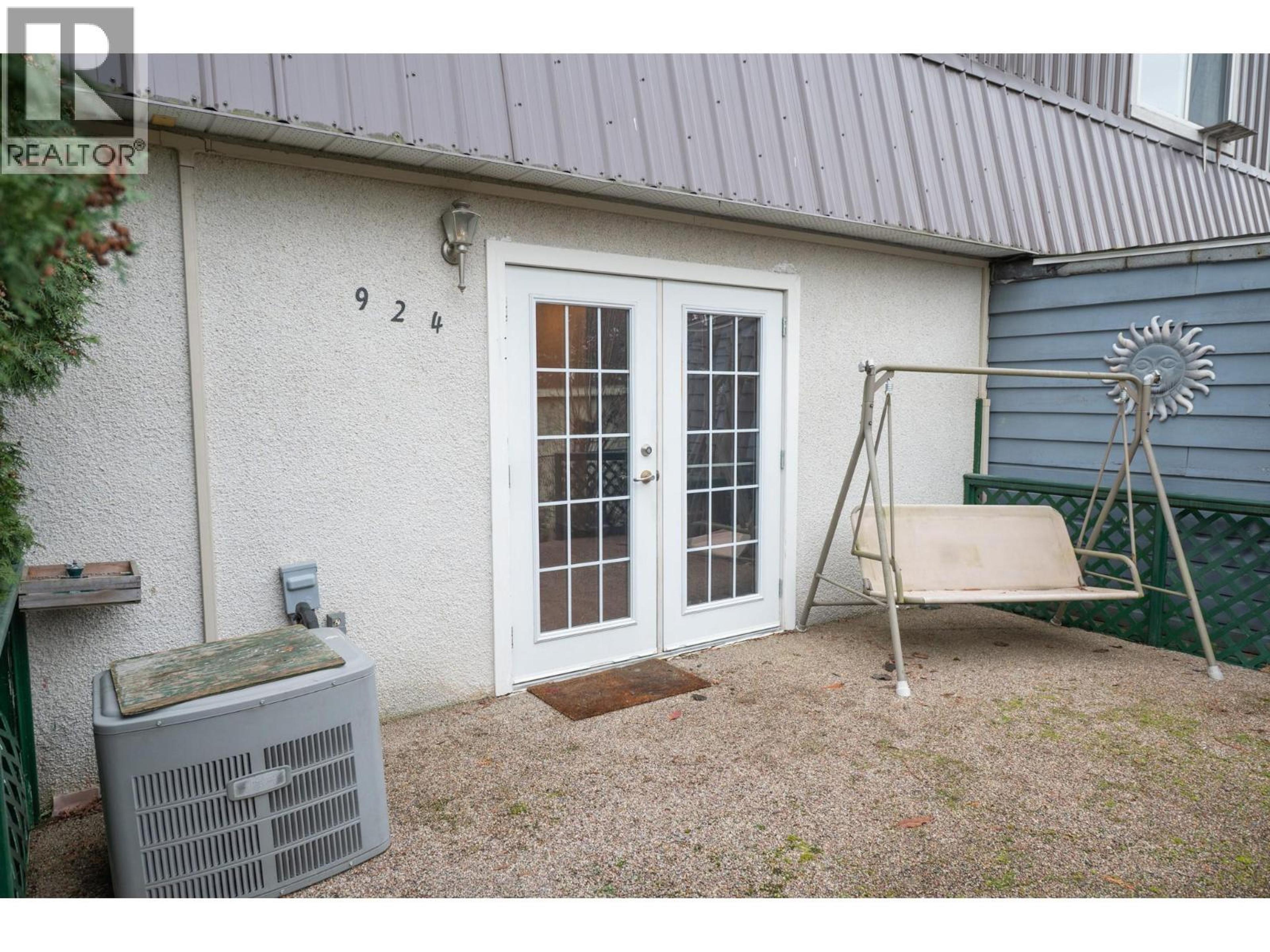 924 DOGWOOD STREET - 5