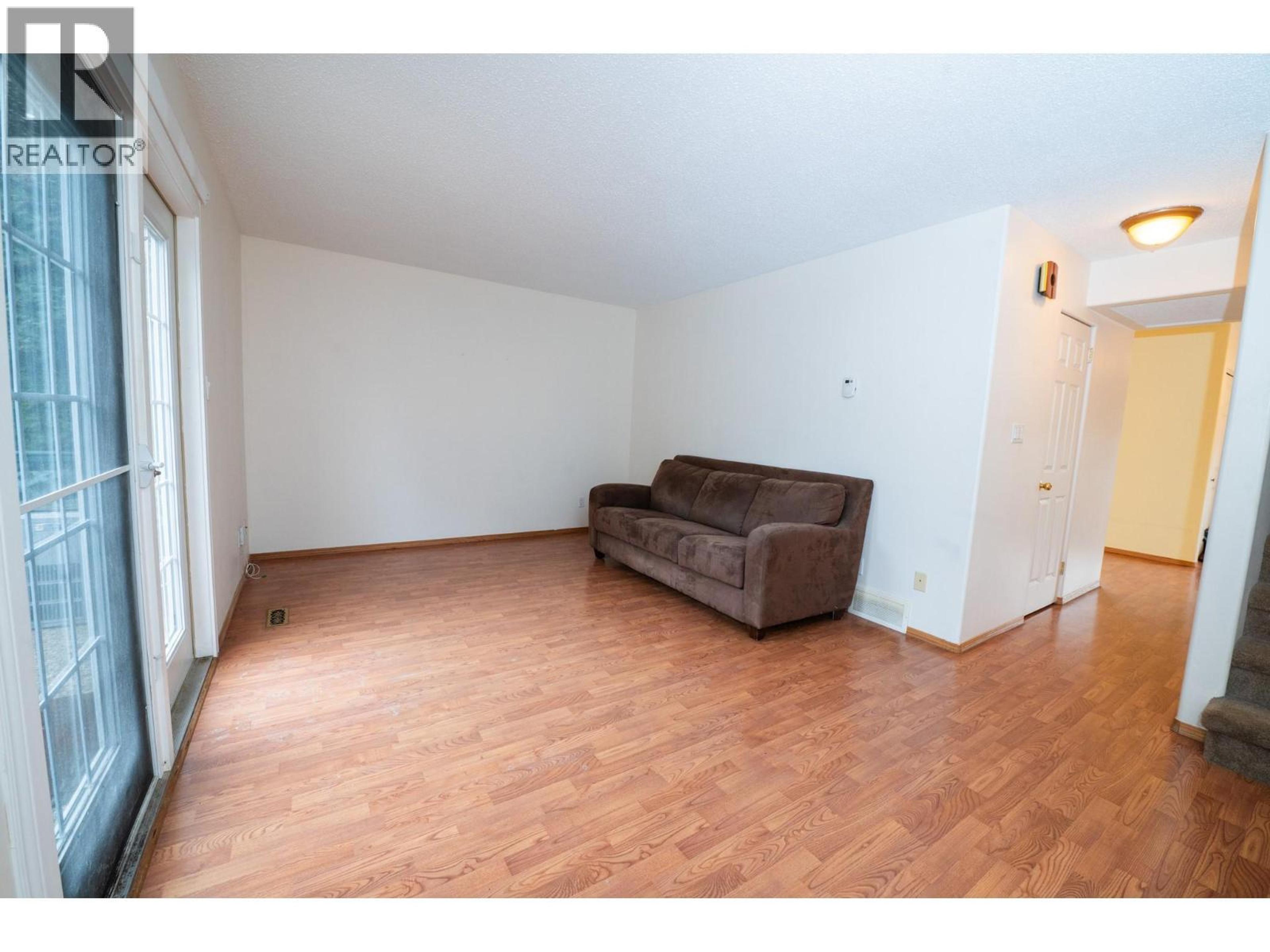 924 DOGWOOD STREET - 17