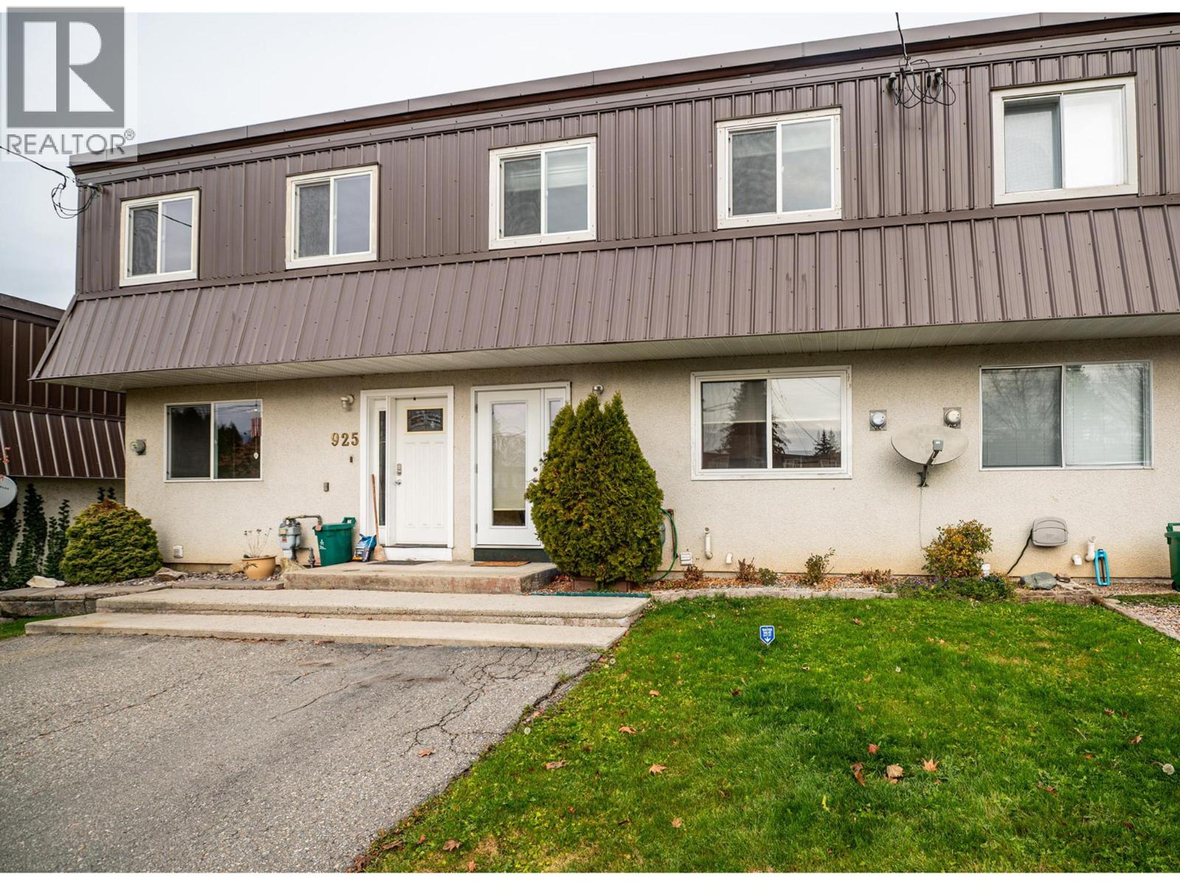 924 DOGWOOD STREET - Image 2