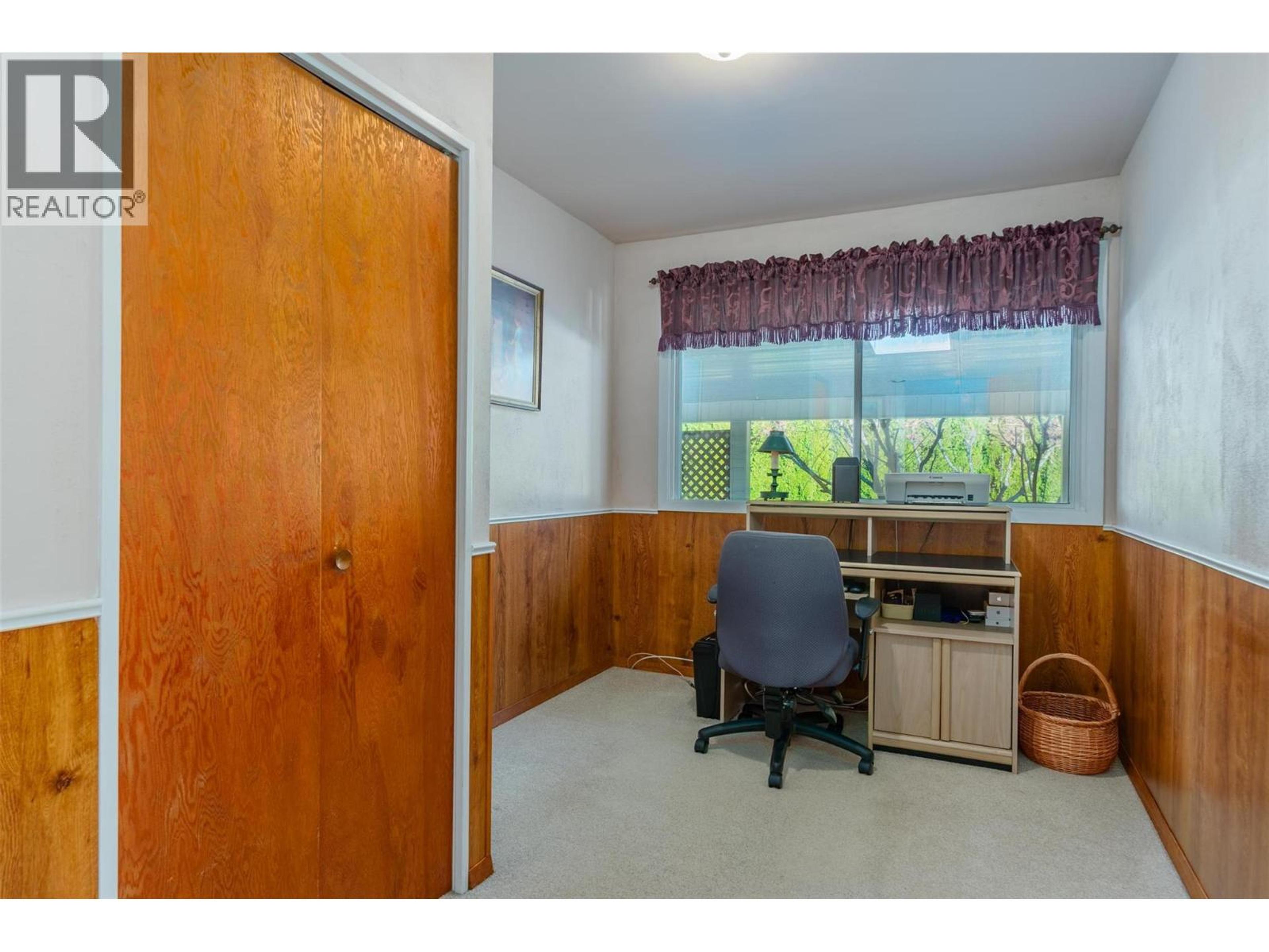 1043 REGAN CRESCENT - 13