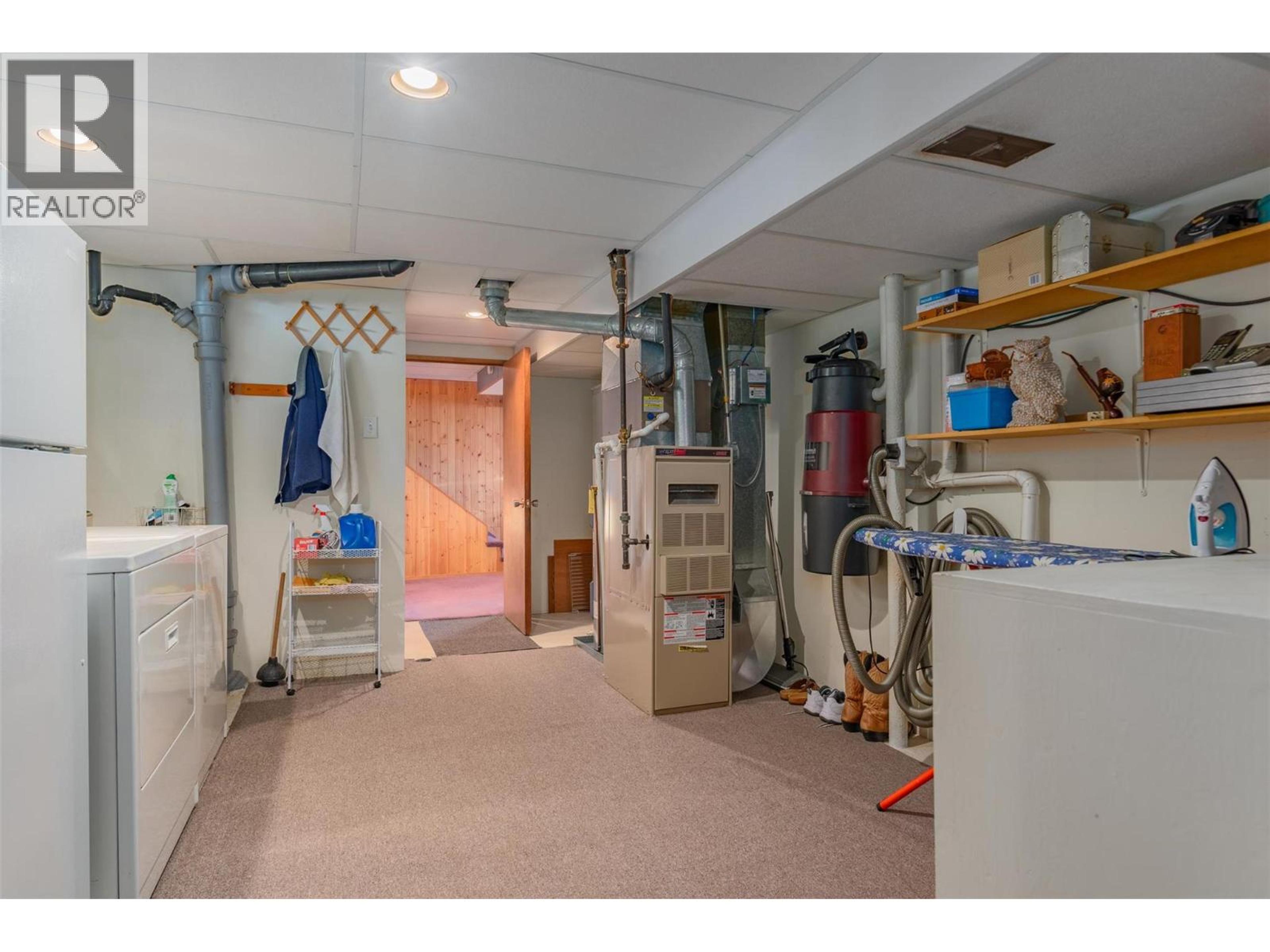 1043 REGAN CRESCENT - 22