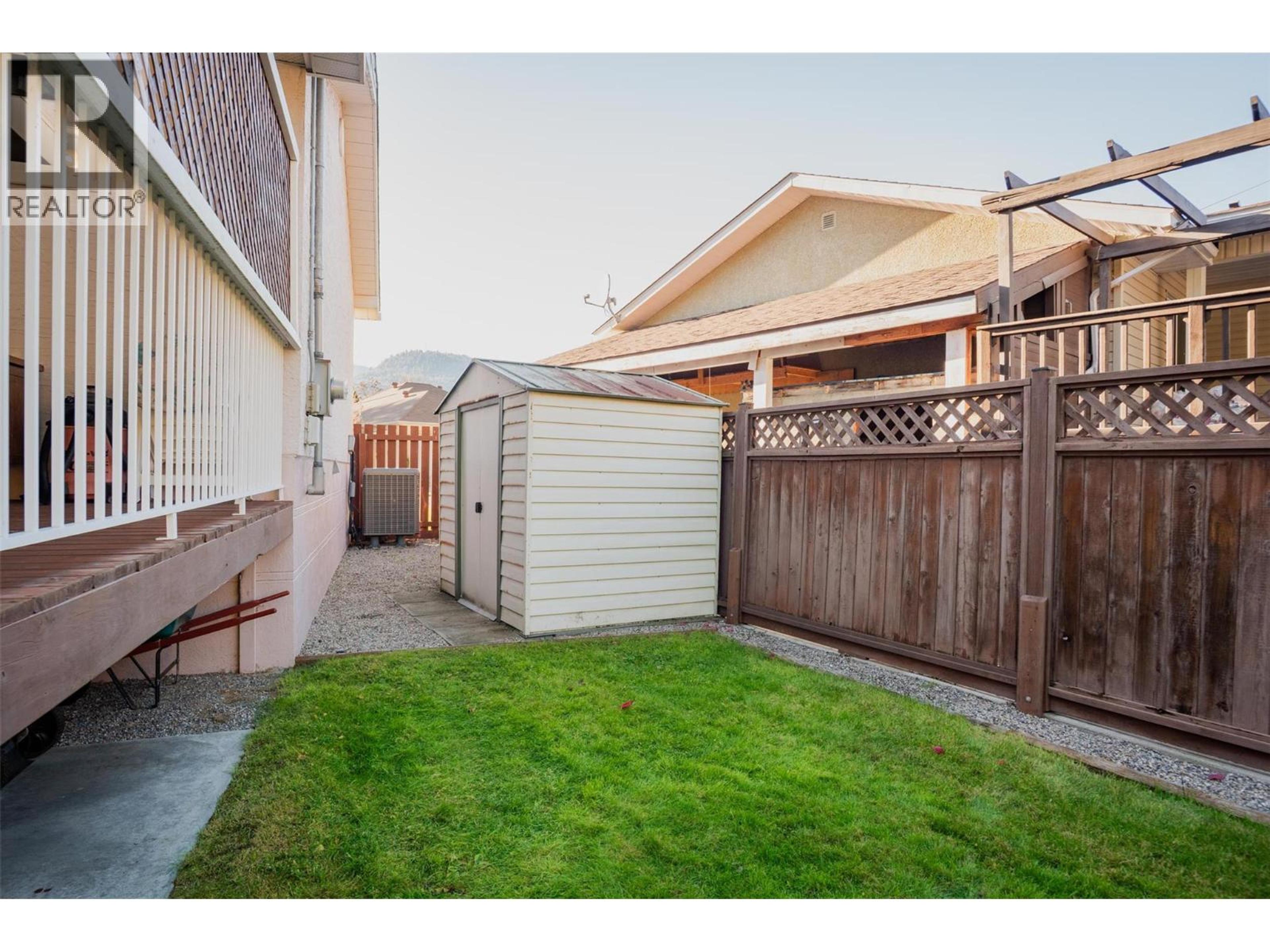 1043 REGAN CRESCENT - 37