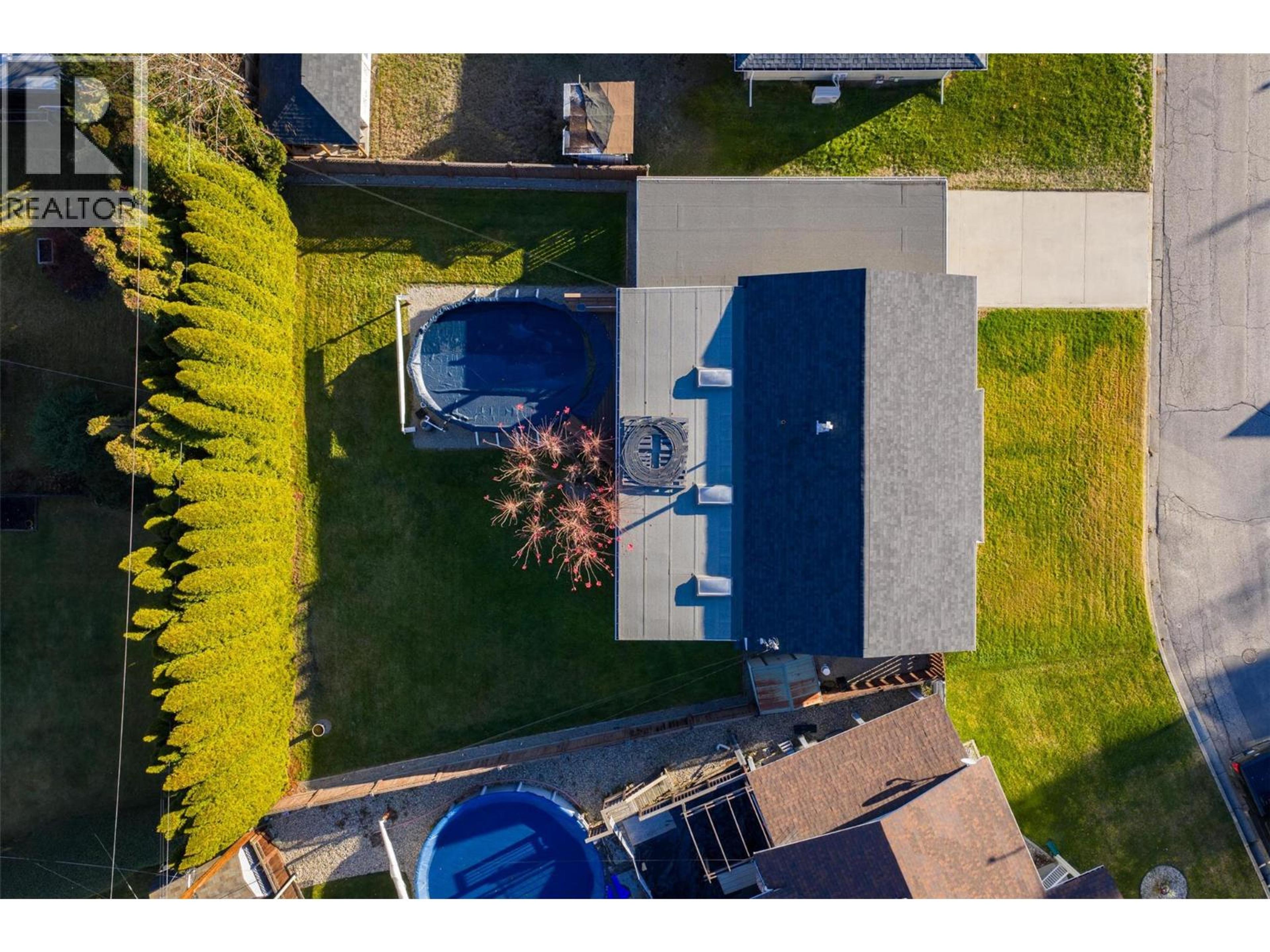 1043 REGAN CRESCENT - 45