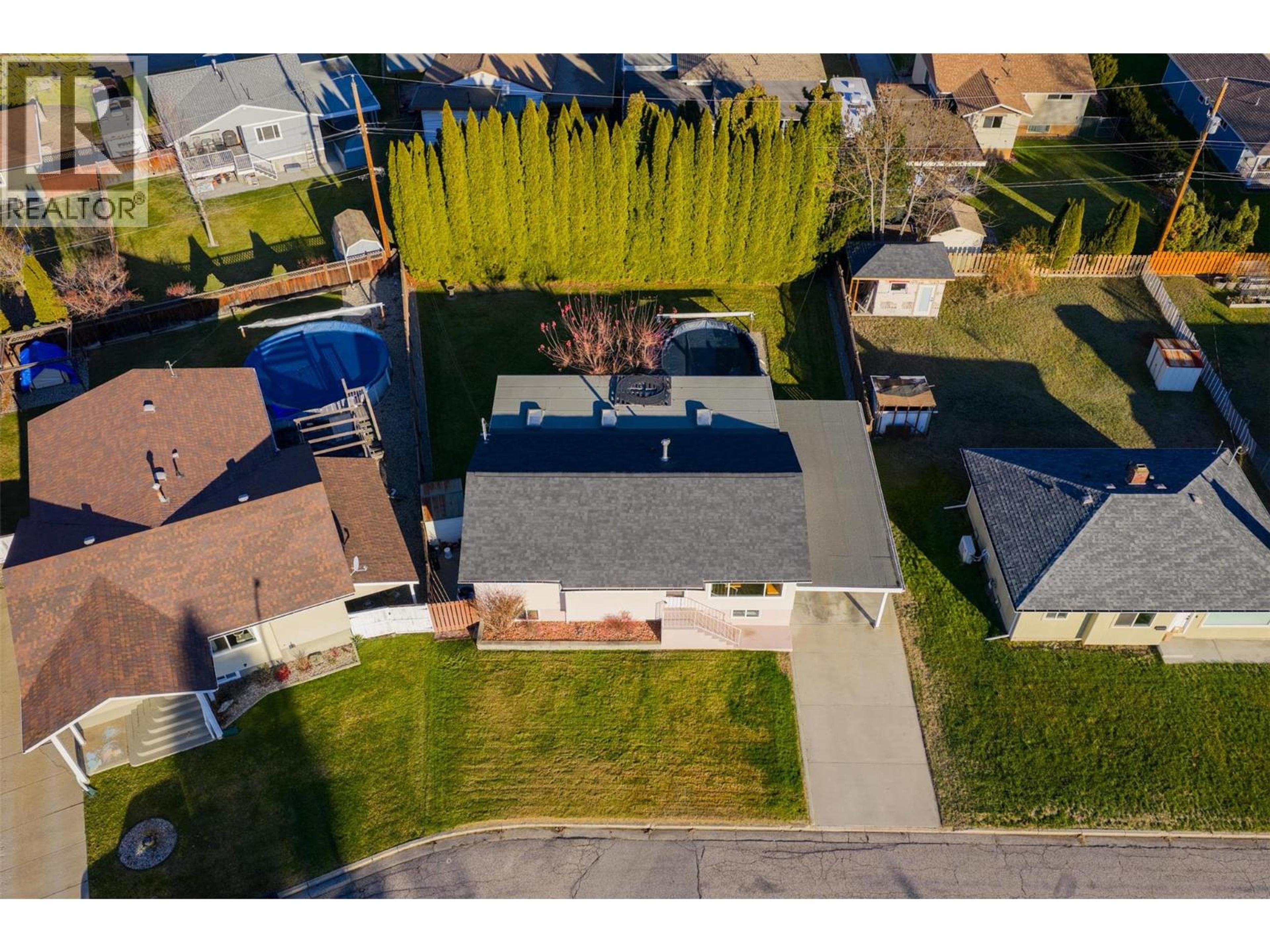 1043 REGAN CRESCENT - 46