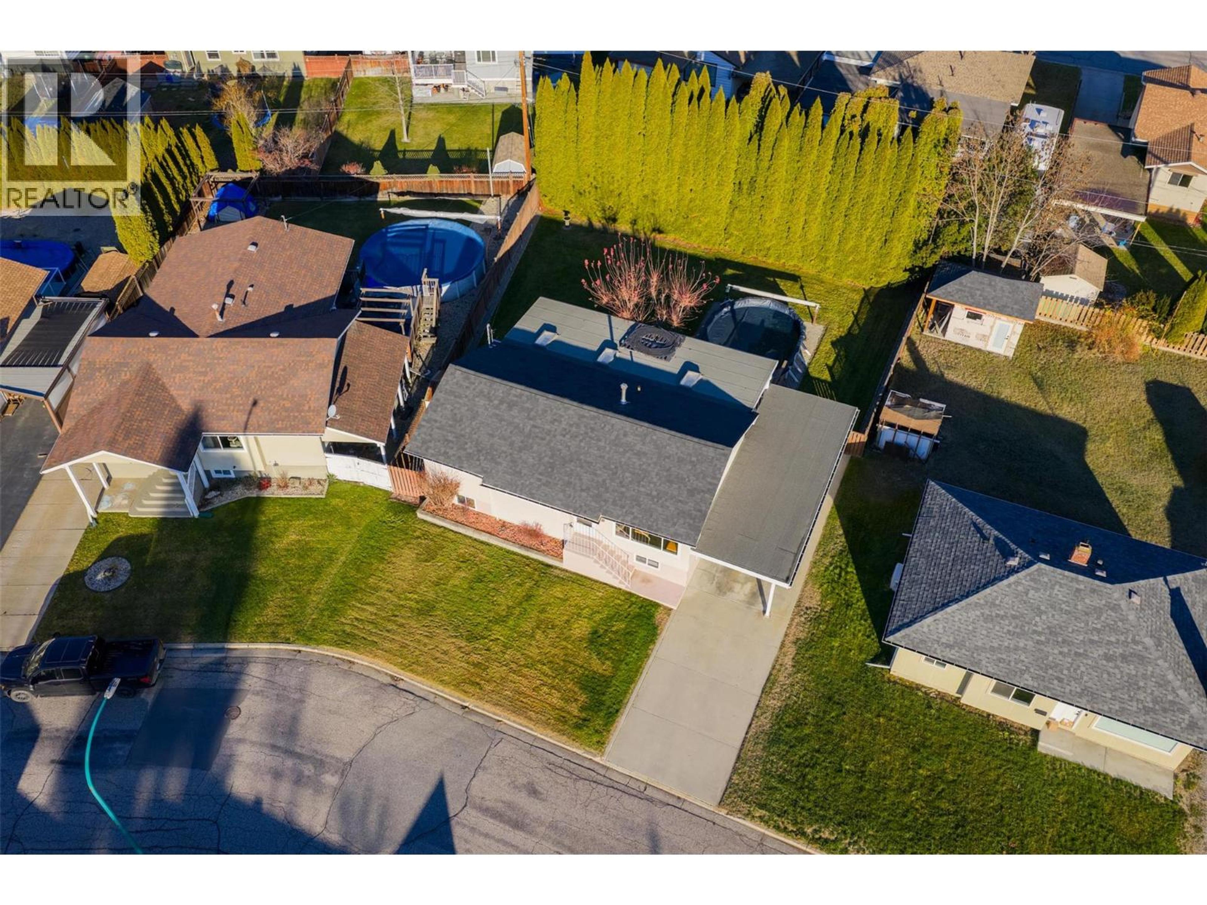 1043 REGAN CRESCENT - 47