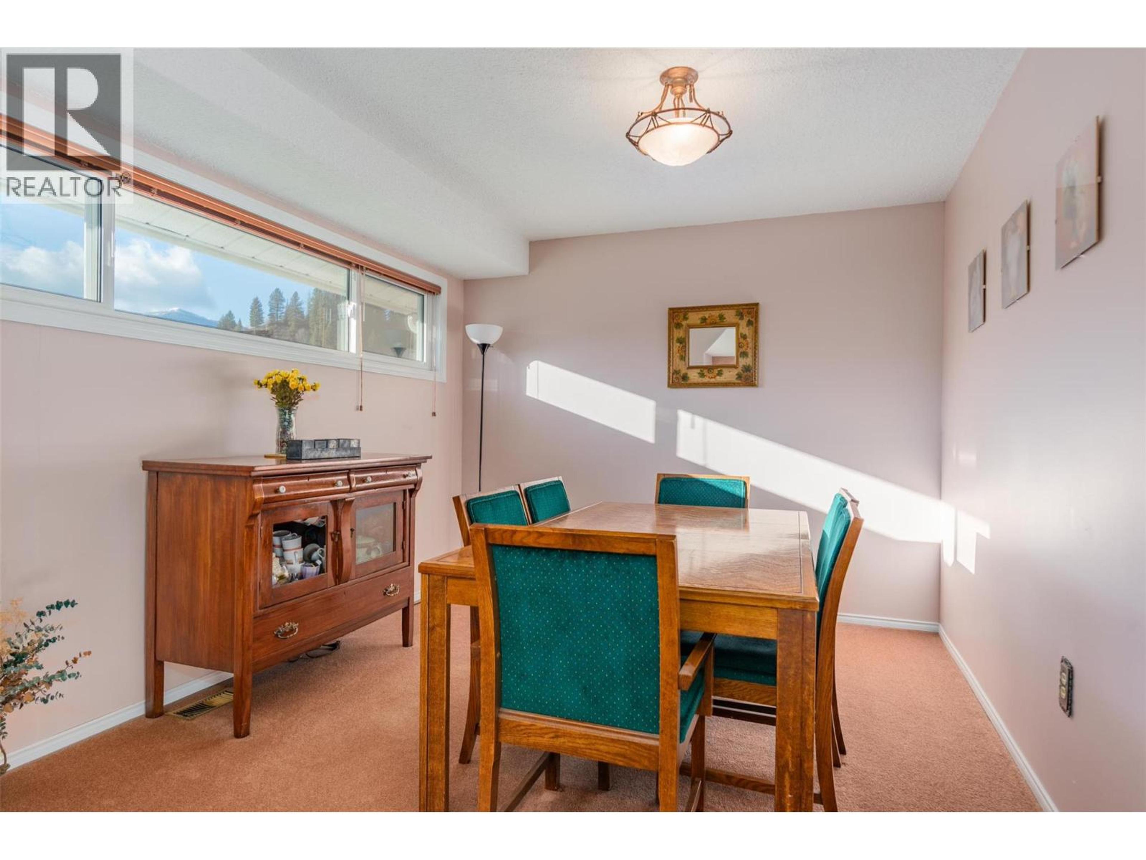 1043 REGAN CRESCENT - 6