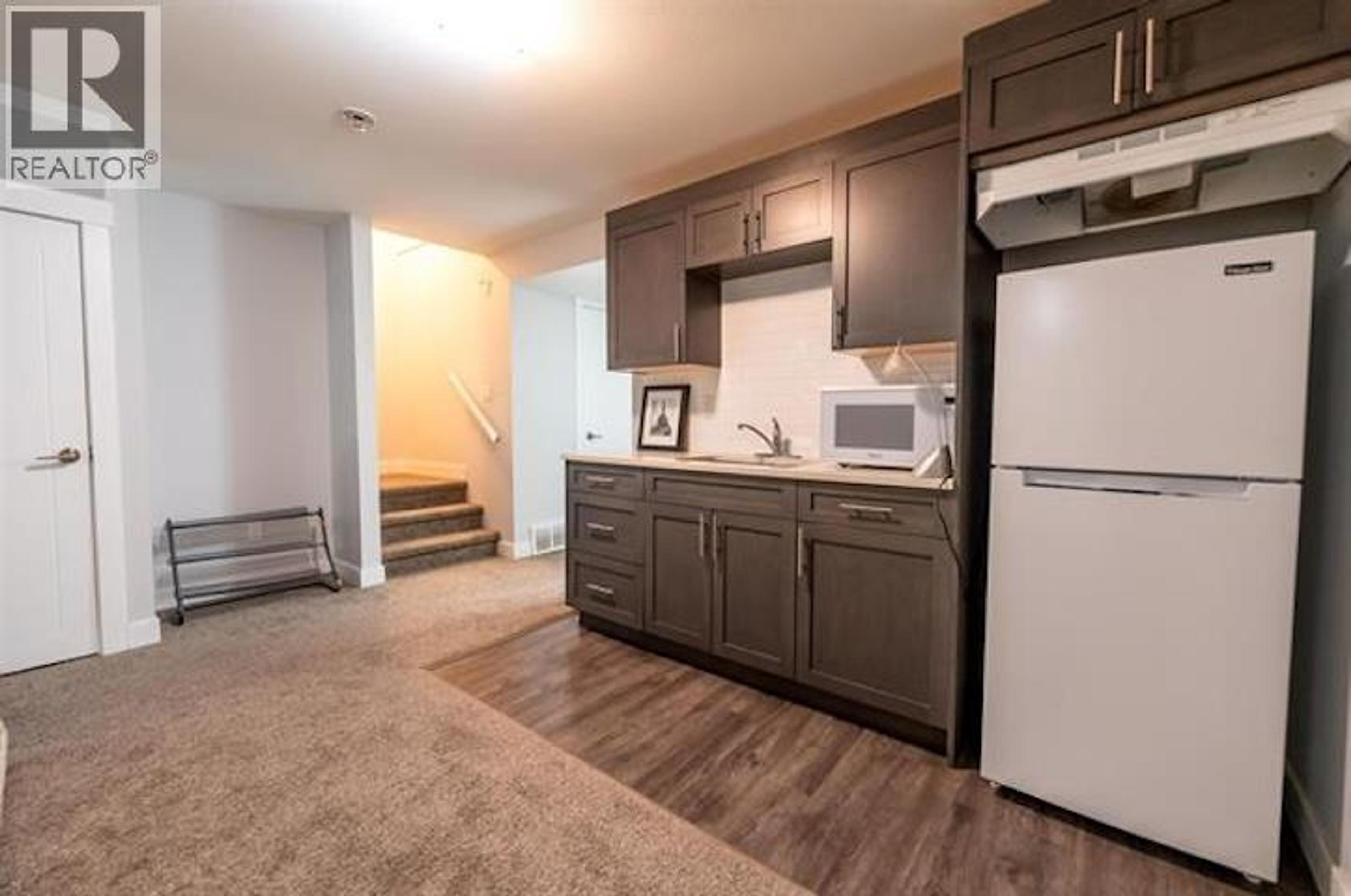 #302 6798 WESTGATE AVENUE - 19