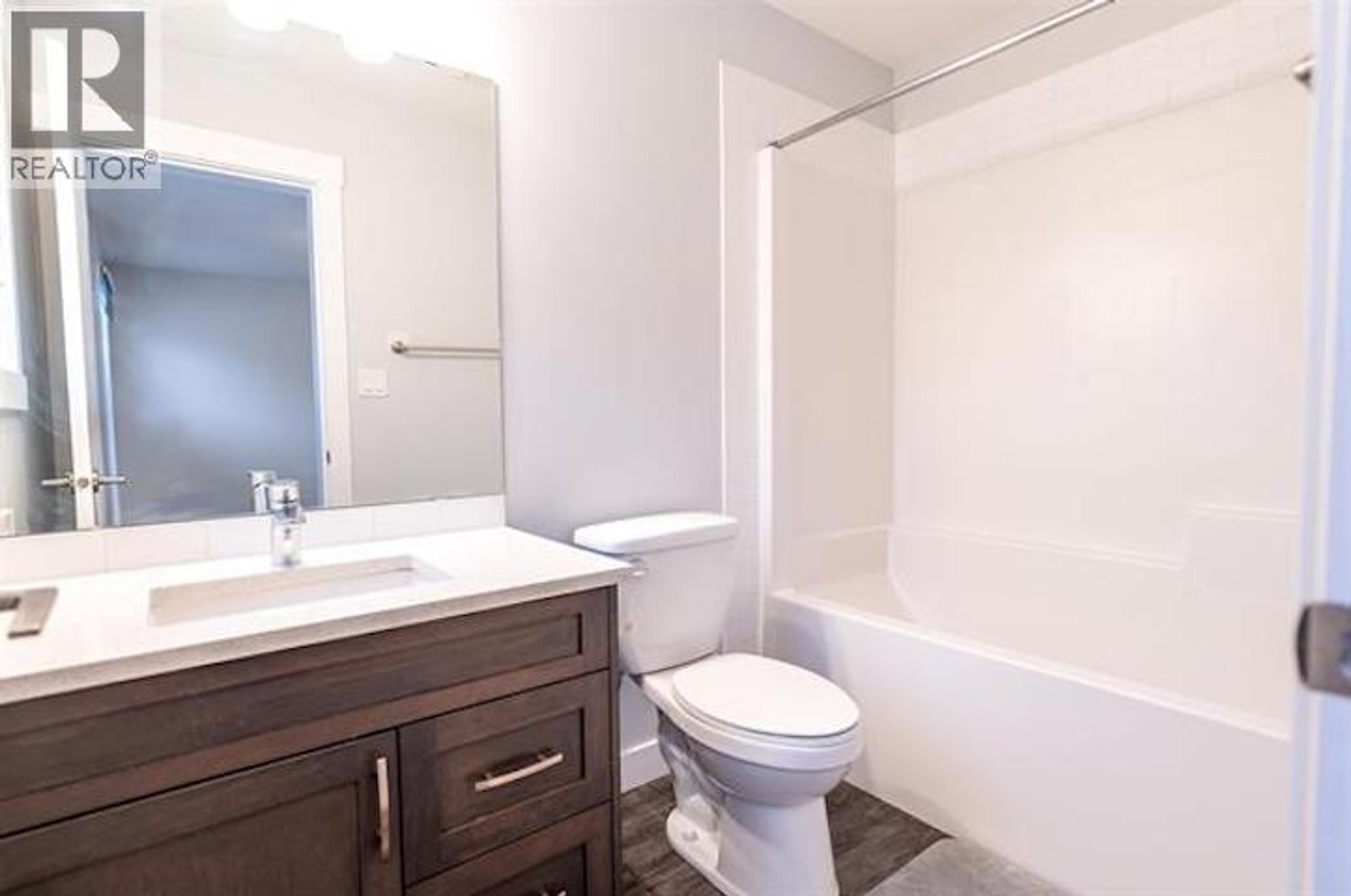 #302 6798 WESTGATE AVENUE - 12