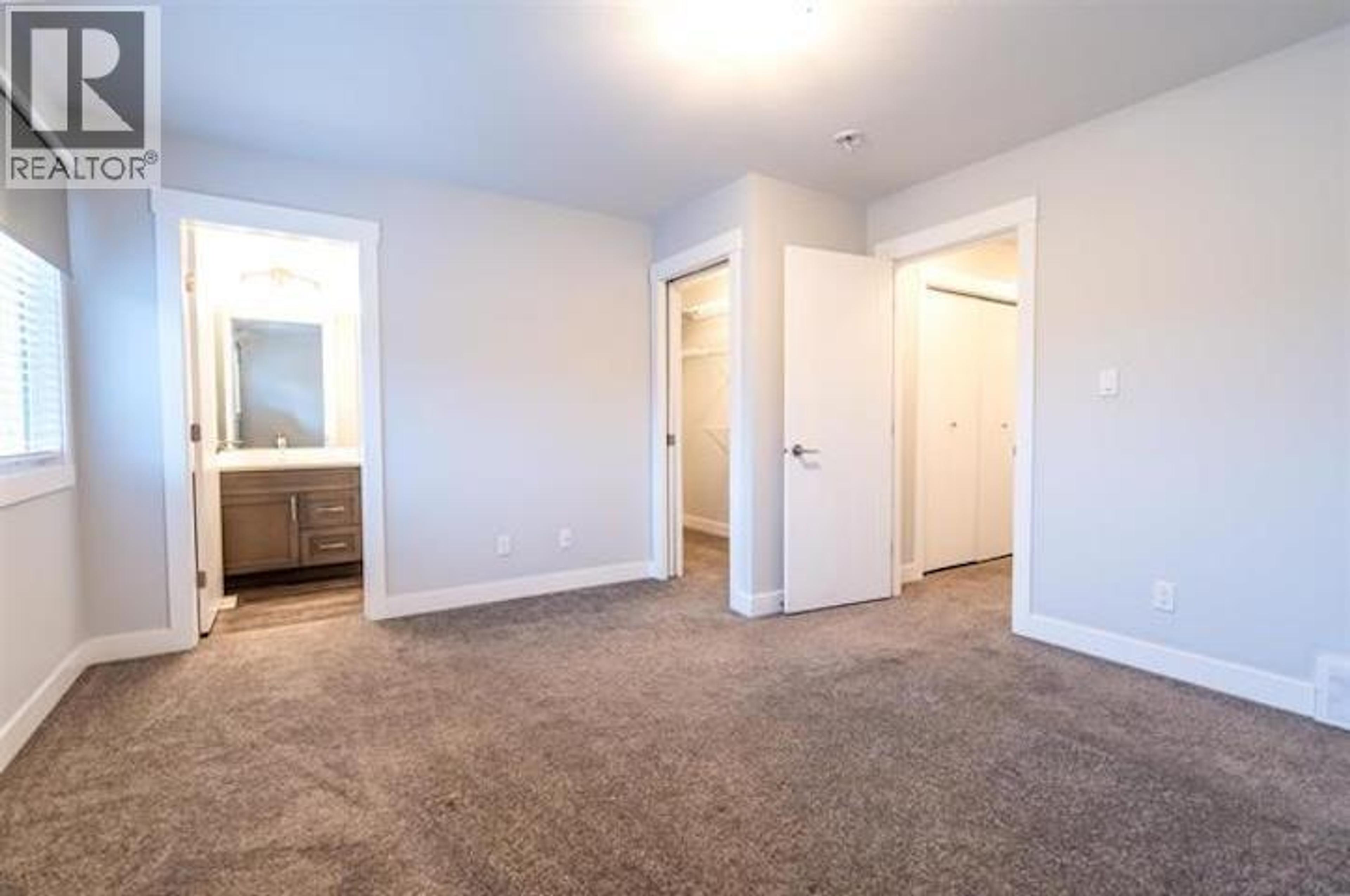 #302 6798 WESTGATE AVENUE - 10