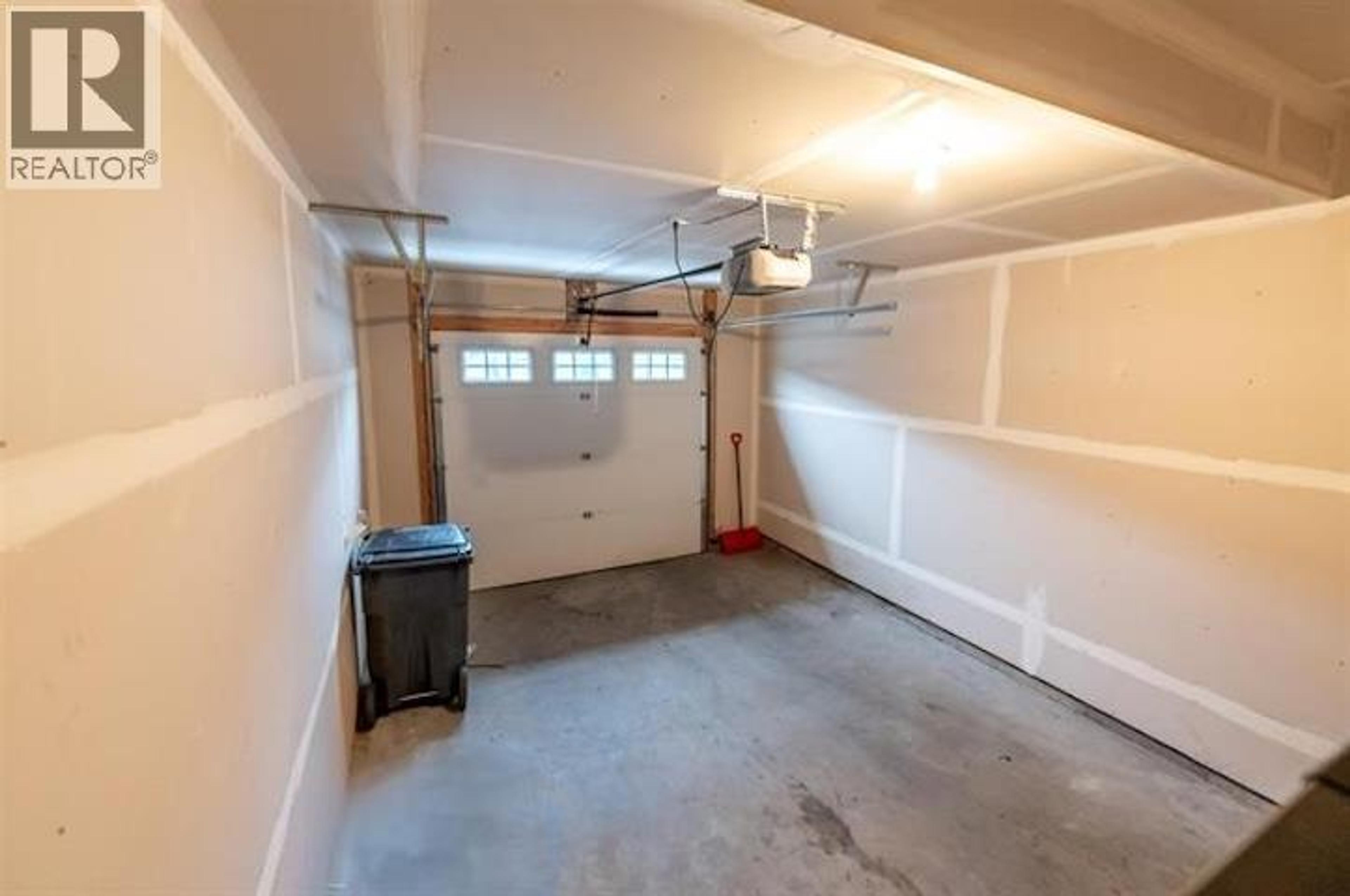 #302 6798 WESTGATE AVENUE - 23