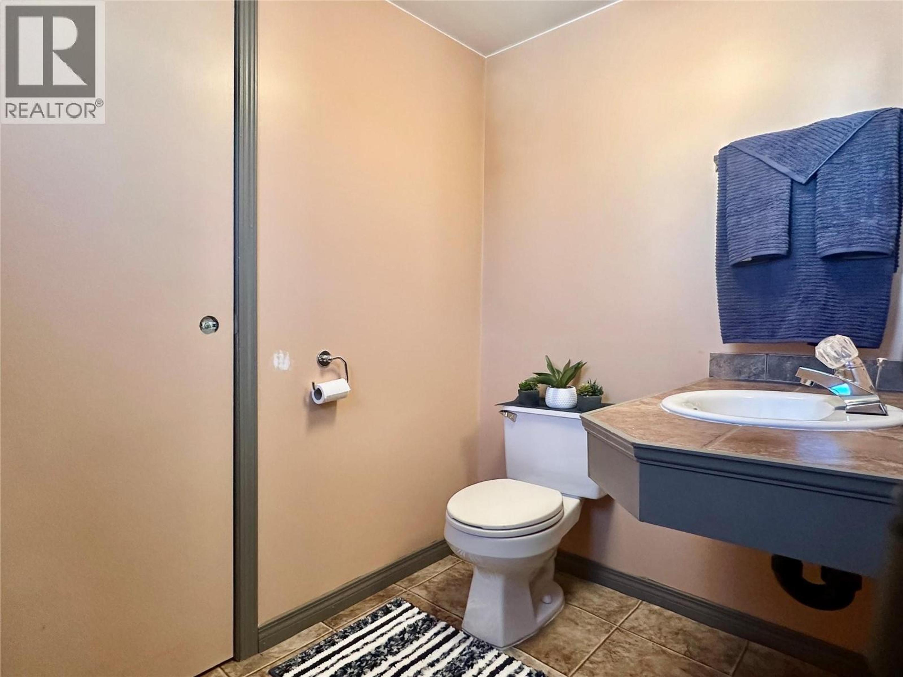 #26 6778 TUCELNUIT DRIVE - 16