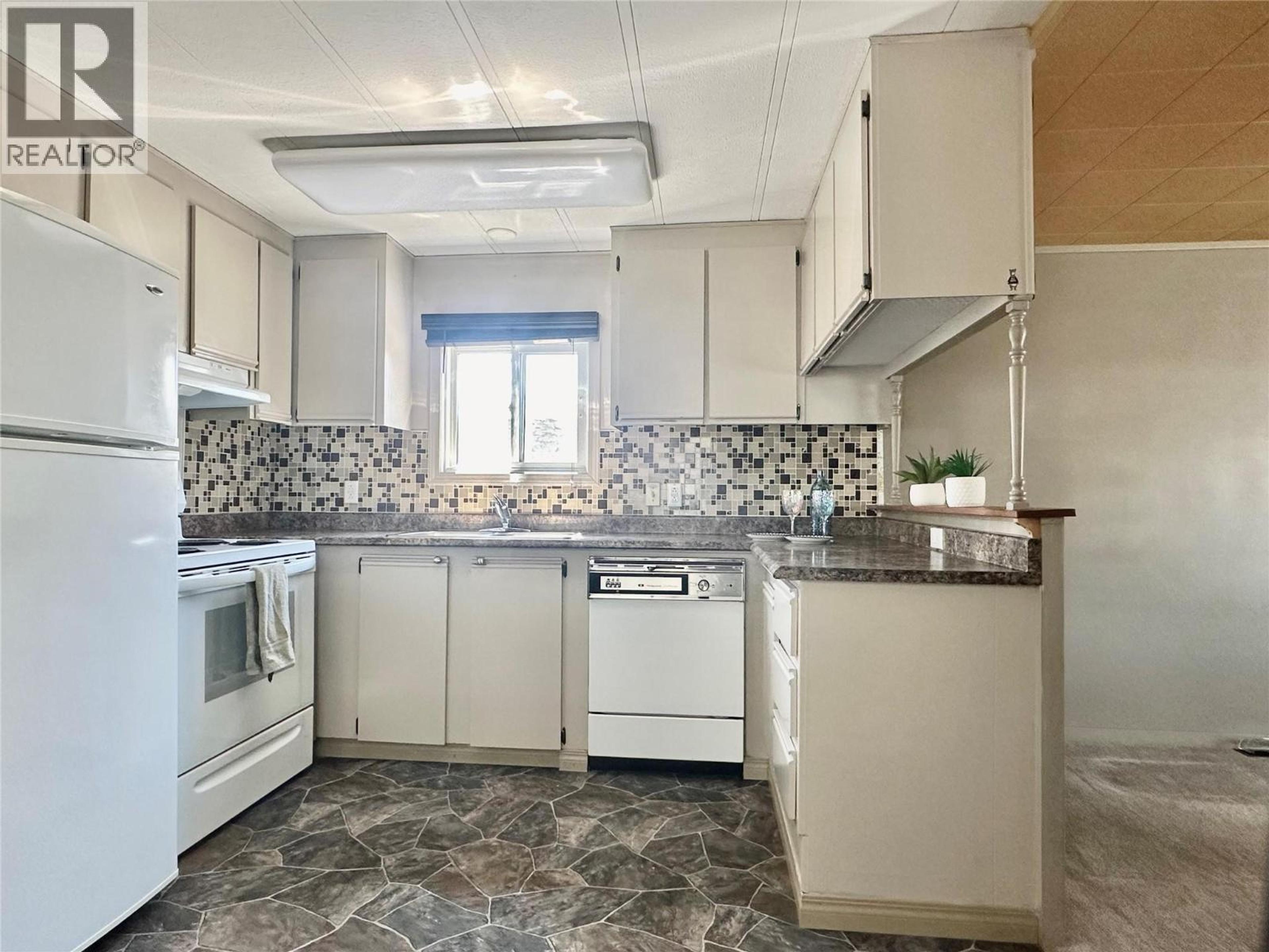 #26 6778 TUCELNUIT DRIVE - 4