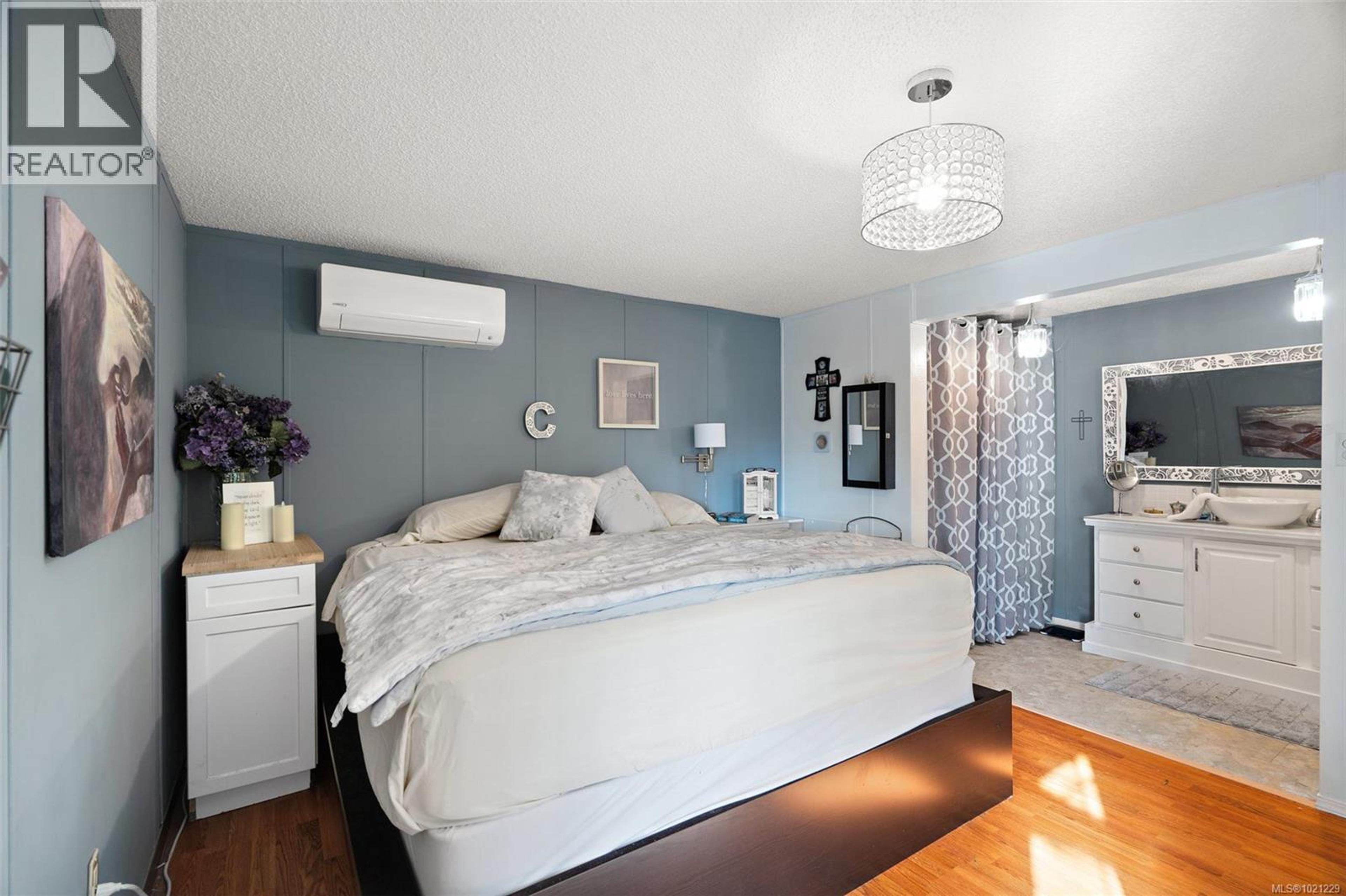 #72 10980 WESTDOWNE RD - 16