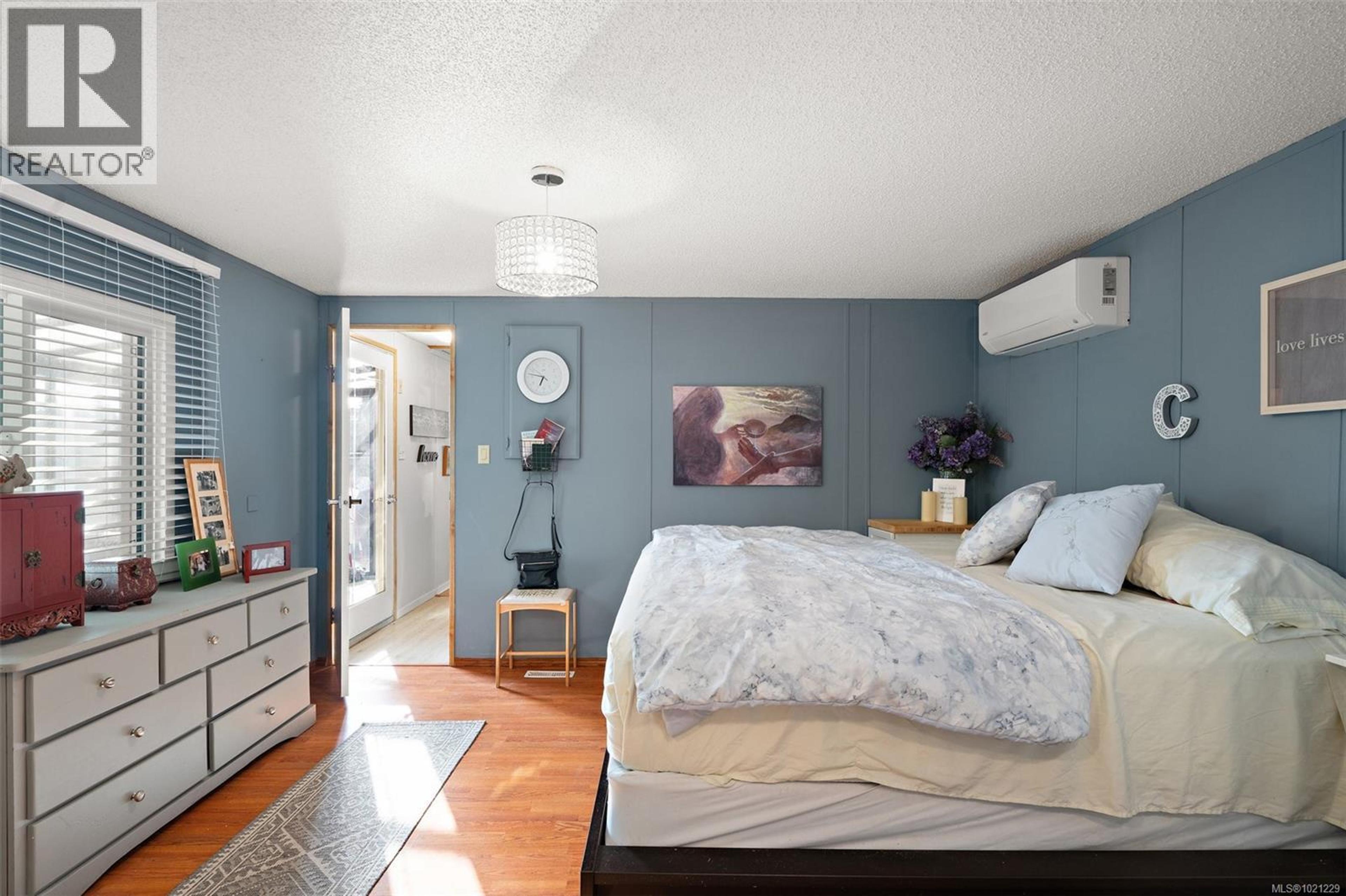 #72 10980 WESTDOWNE RD - 17