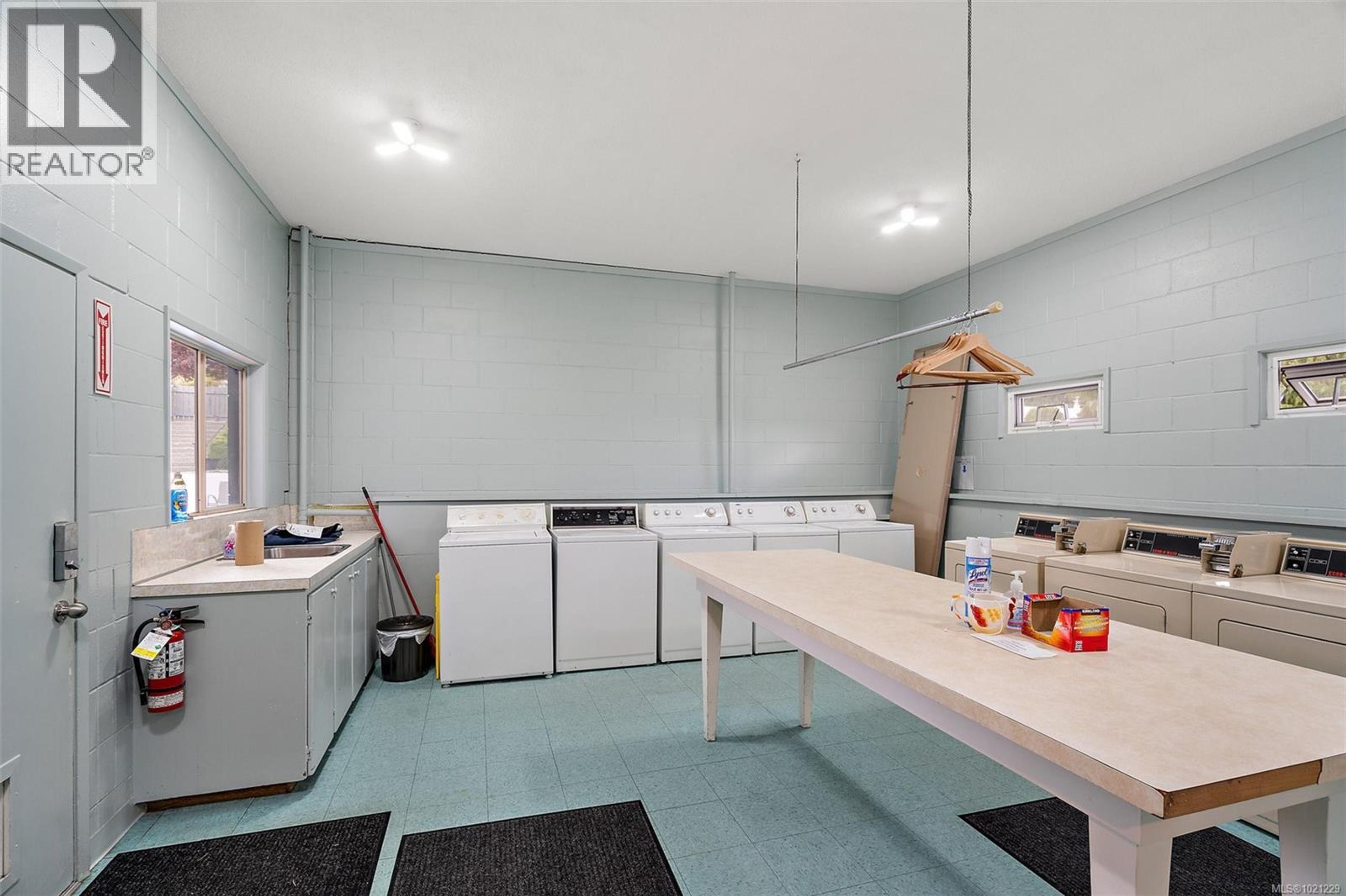 #72 10980 WESTDOWNE RD - 35