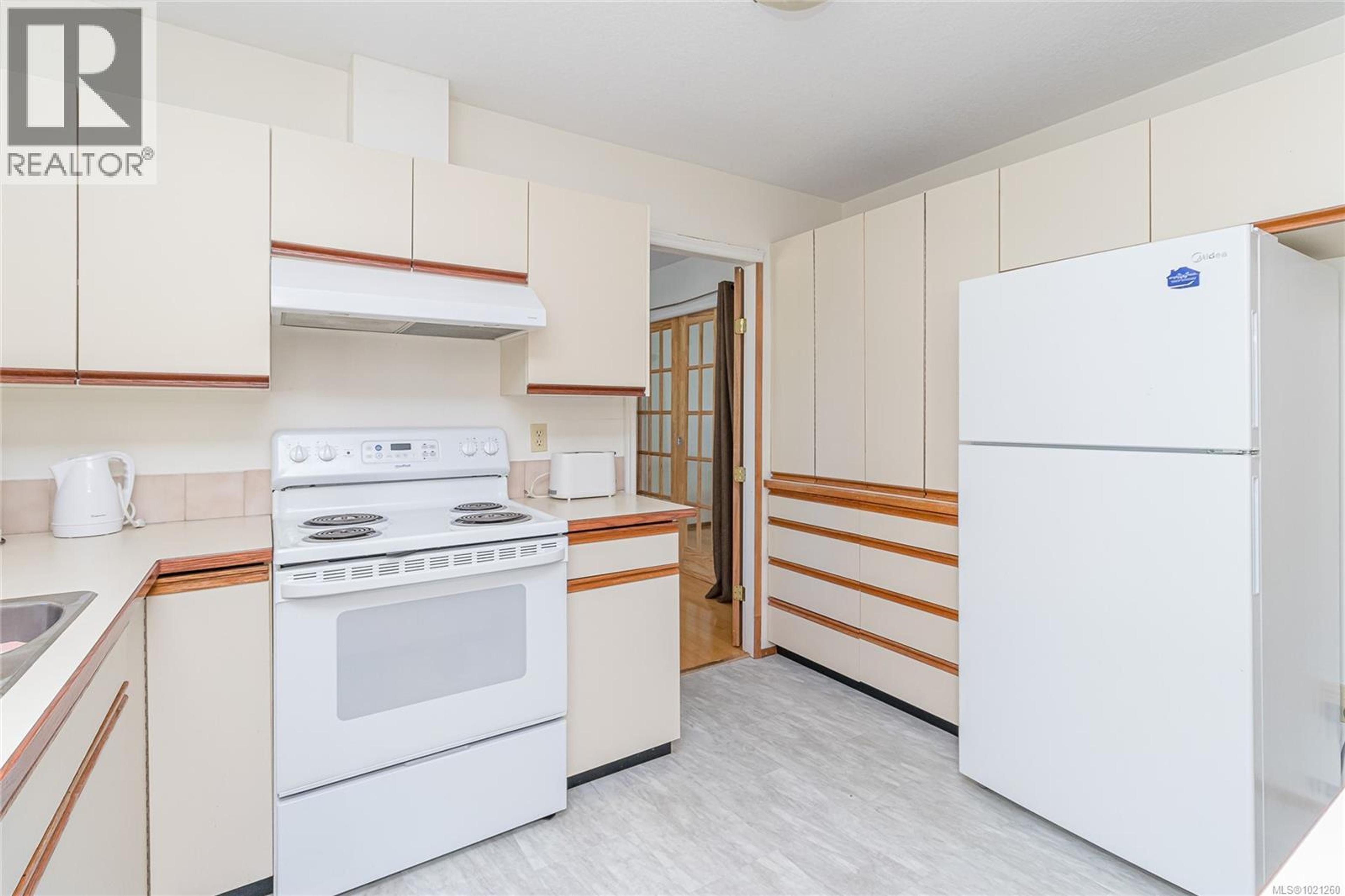 9975 VICTORIA RD - 21