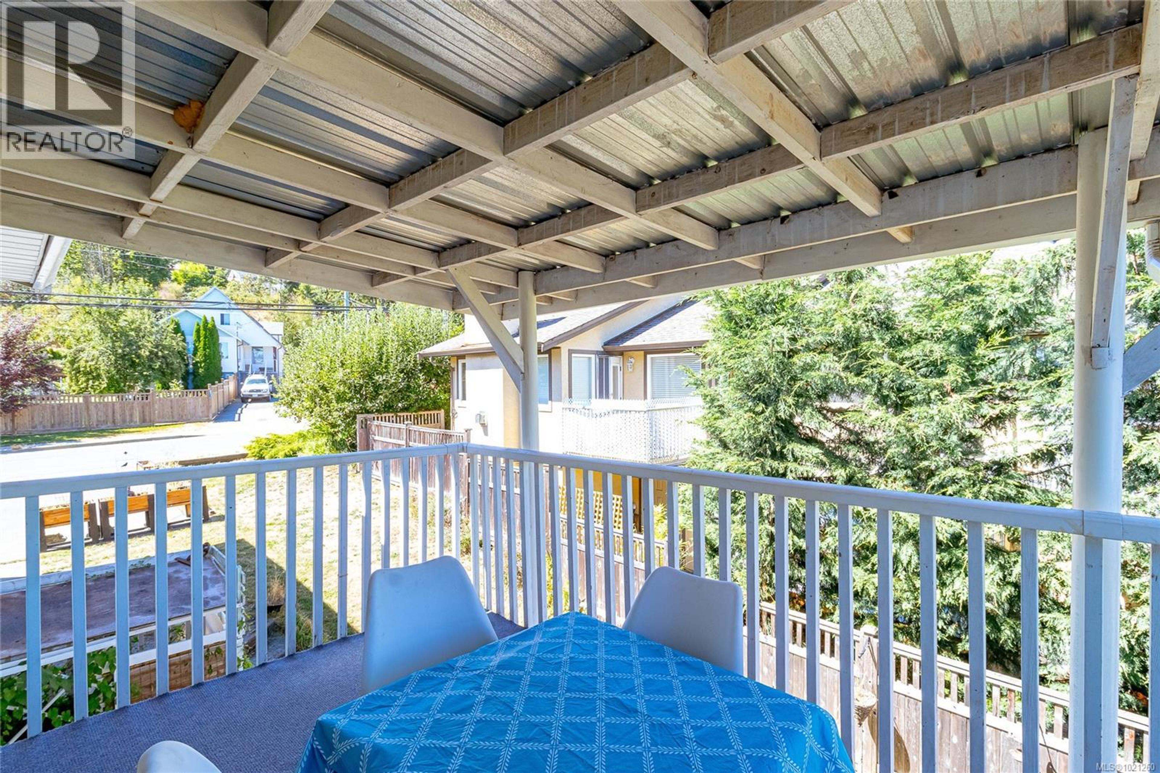 9975 VICTORIA RD - 38