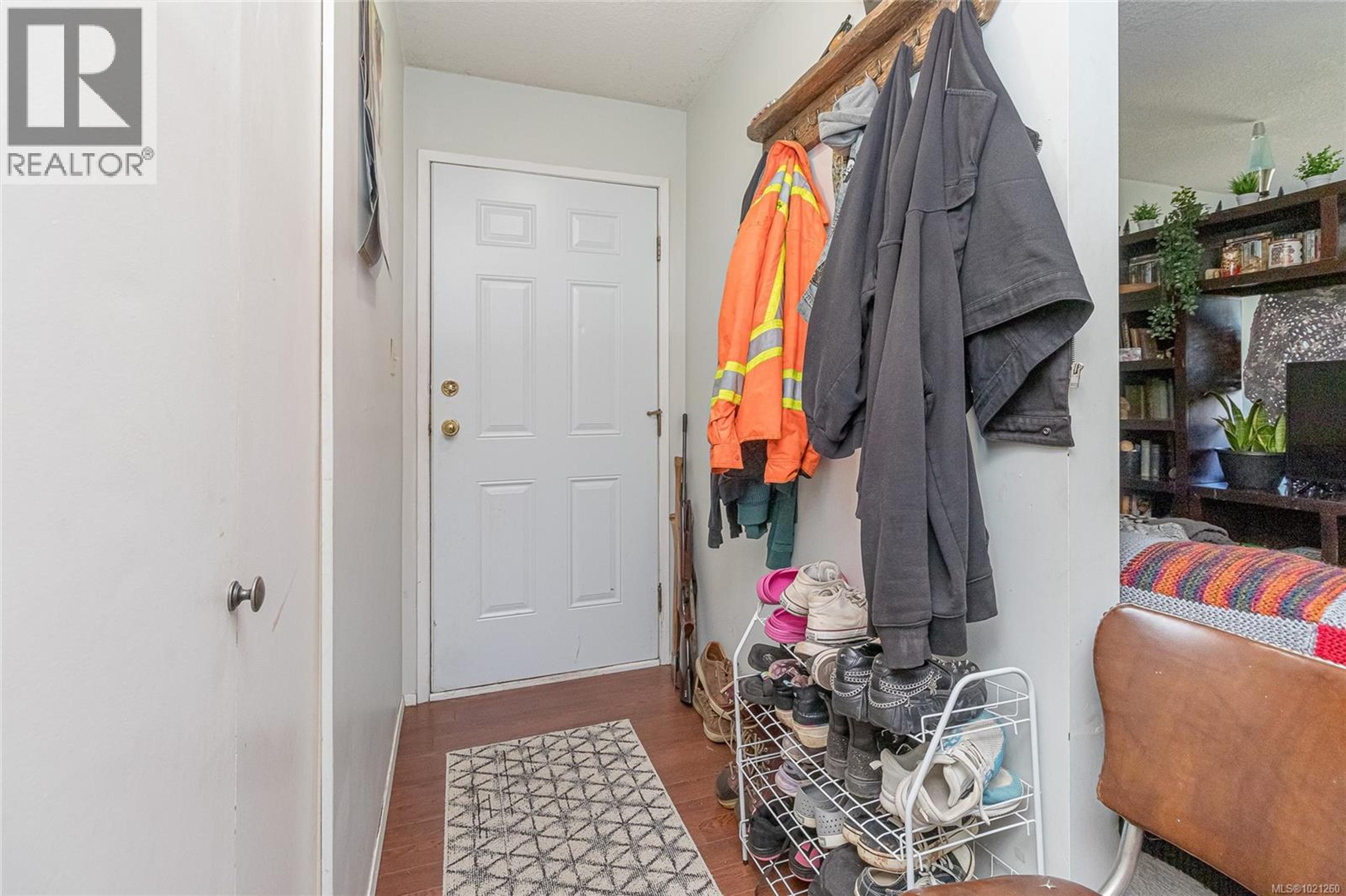 9975 VICTORIA RD - 52