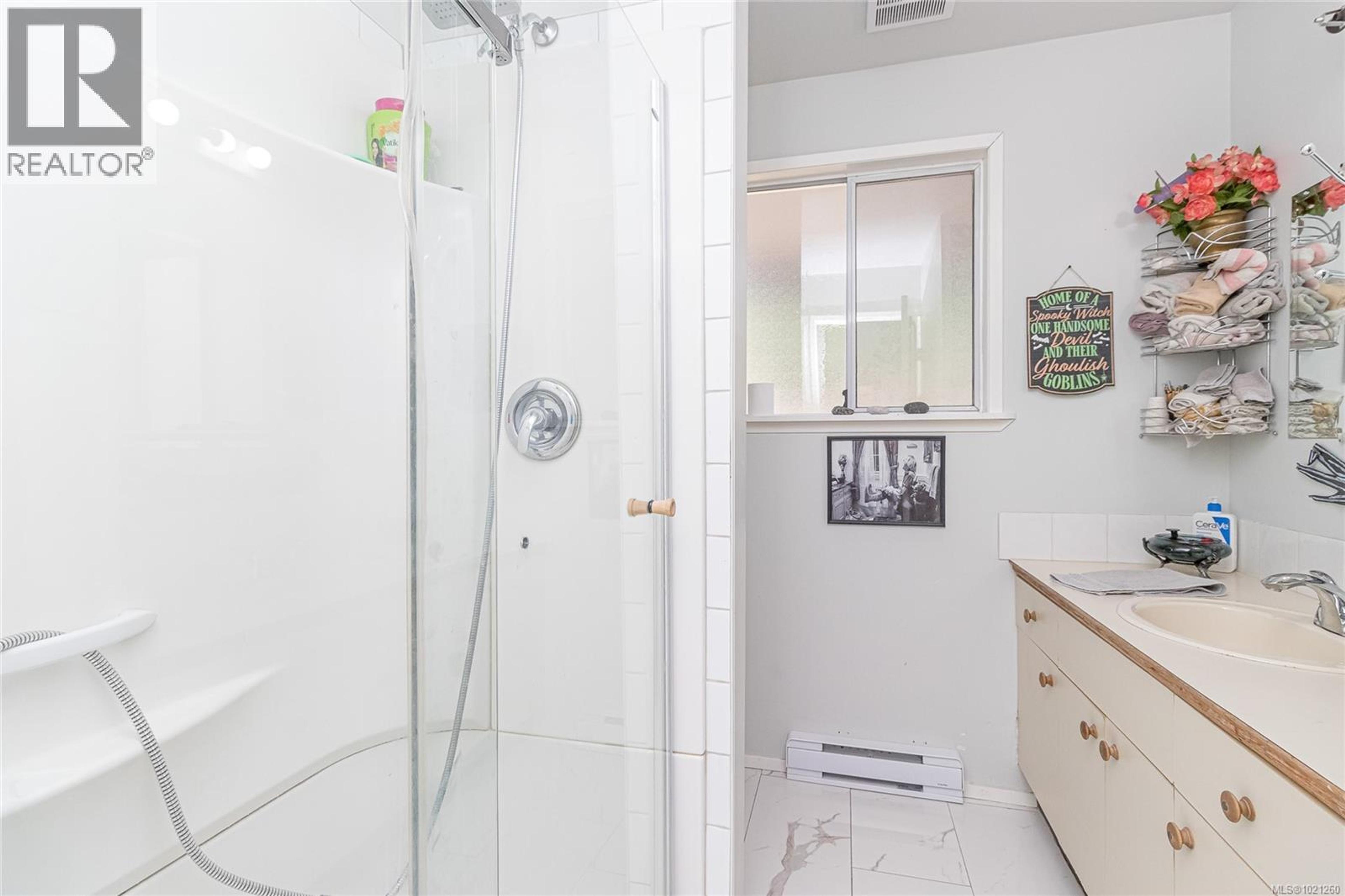 9975 VICTORIA RD - 60