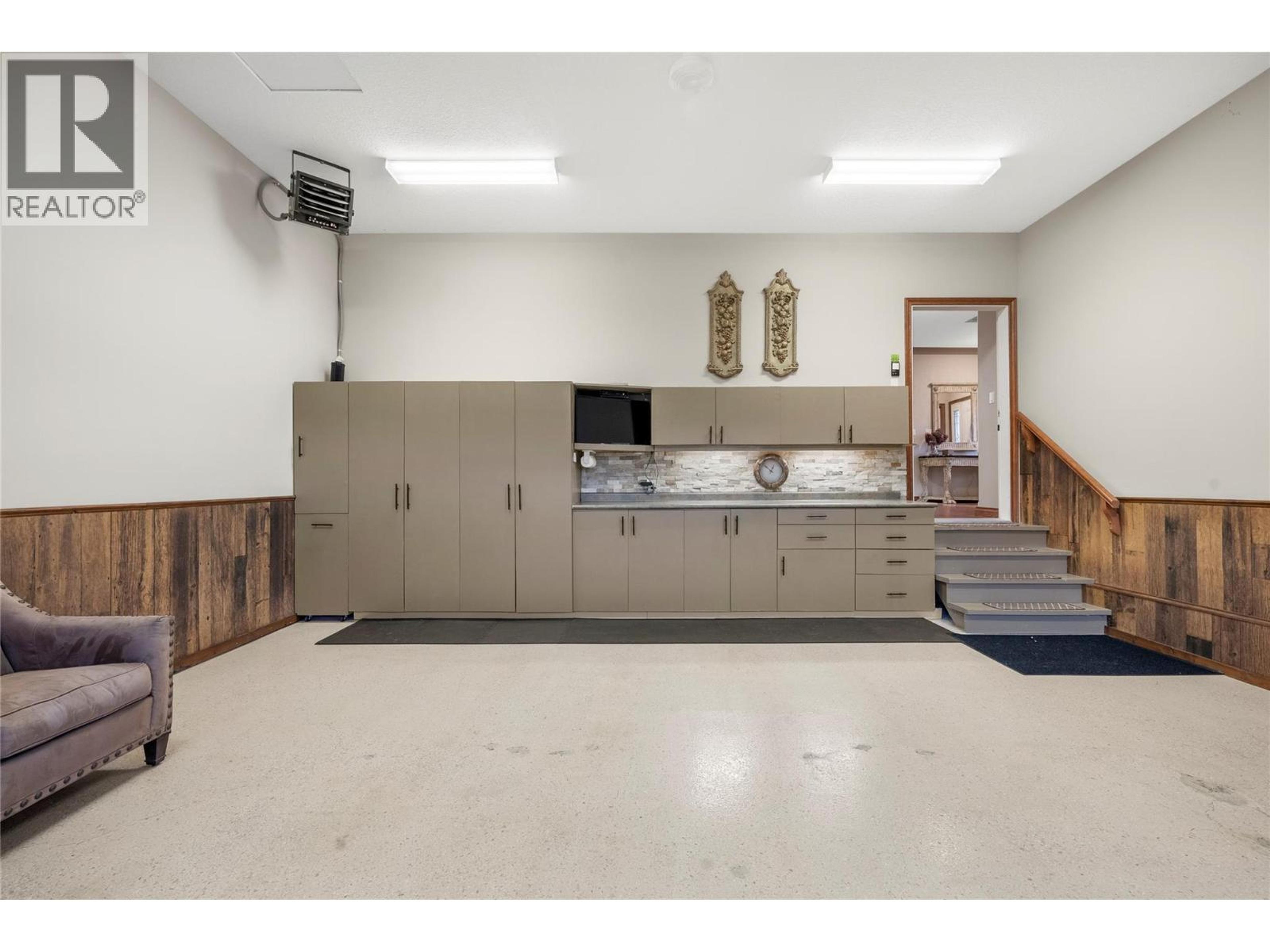 #8 2680 GOLF COURSE DRIVE - 40