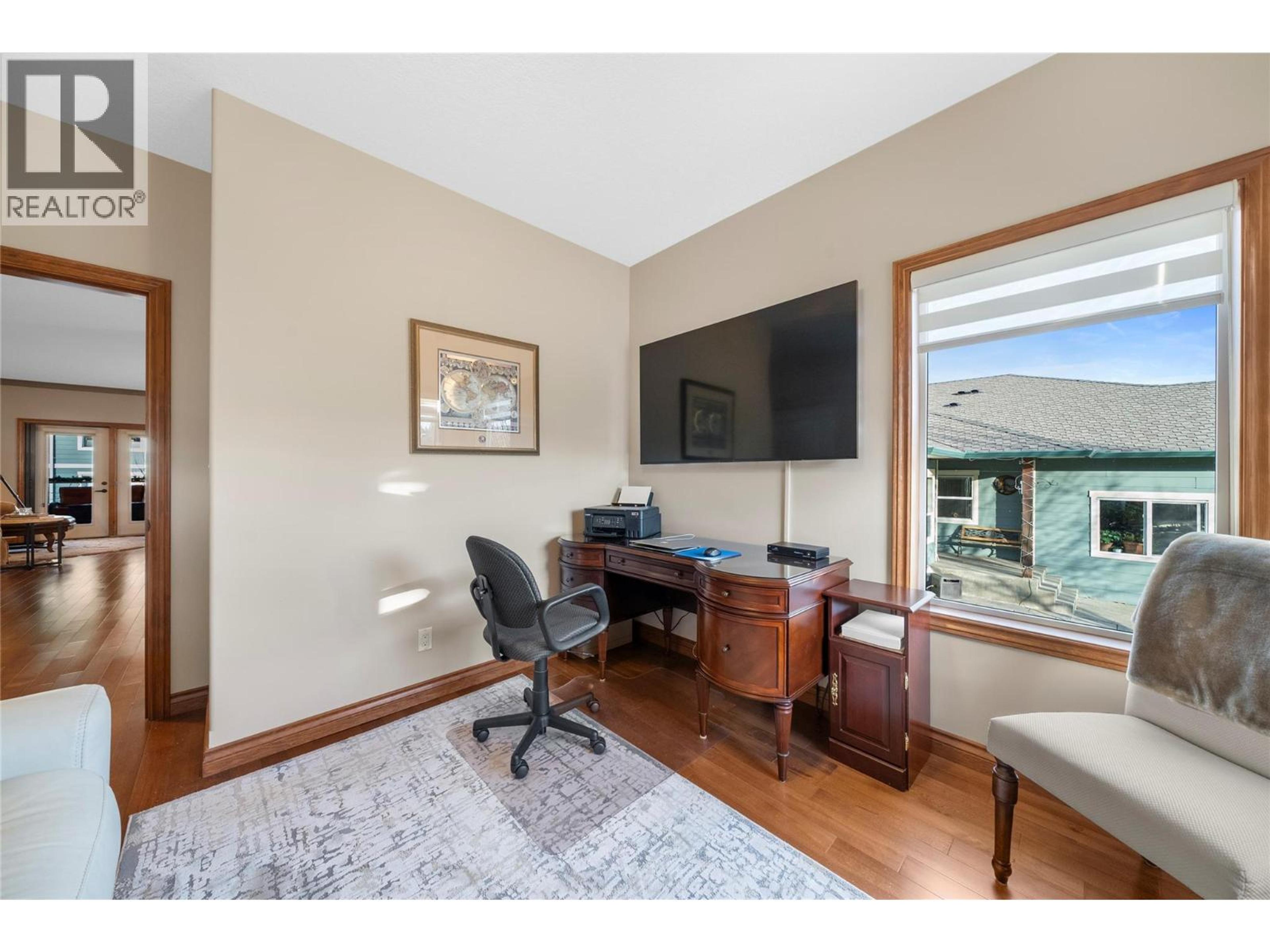 #8 2680 GOLF COURSE DRIVE - 21