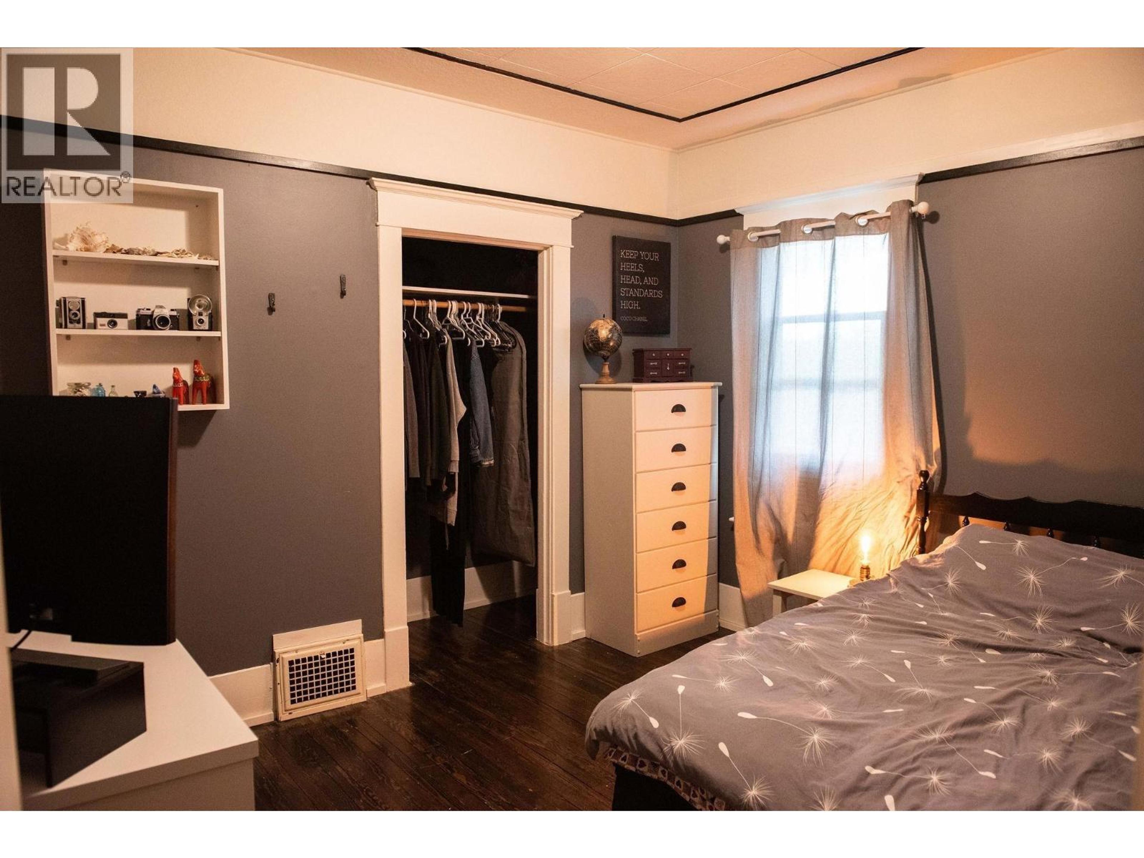 157 W COLUMBIA STREET - Image 8