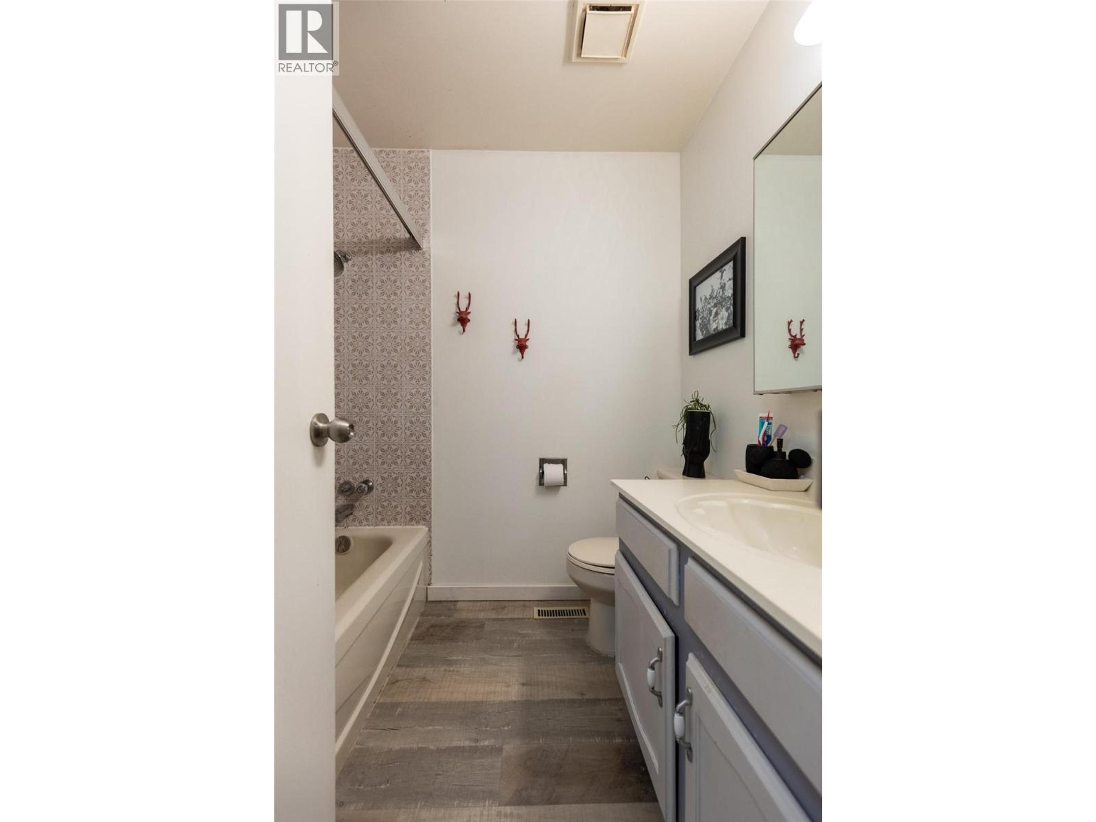 3 MT PROCTOR AVENUE - Image 12