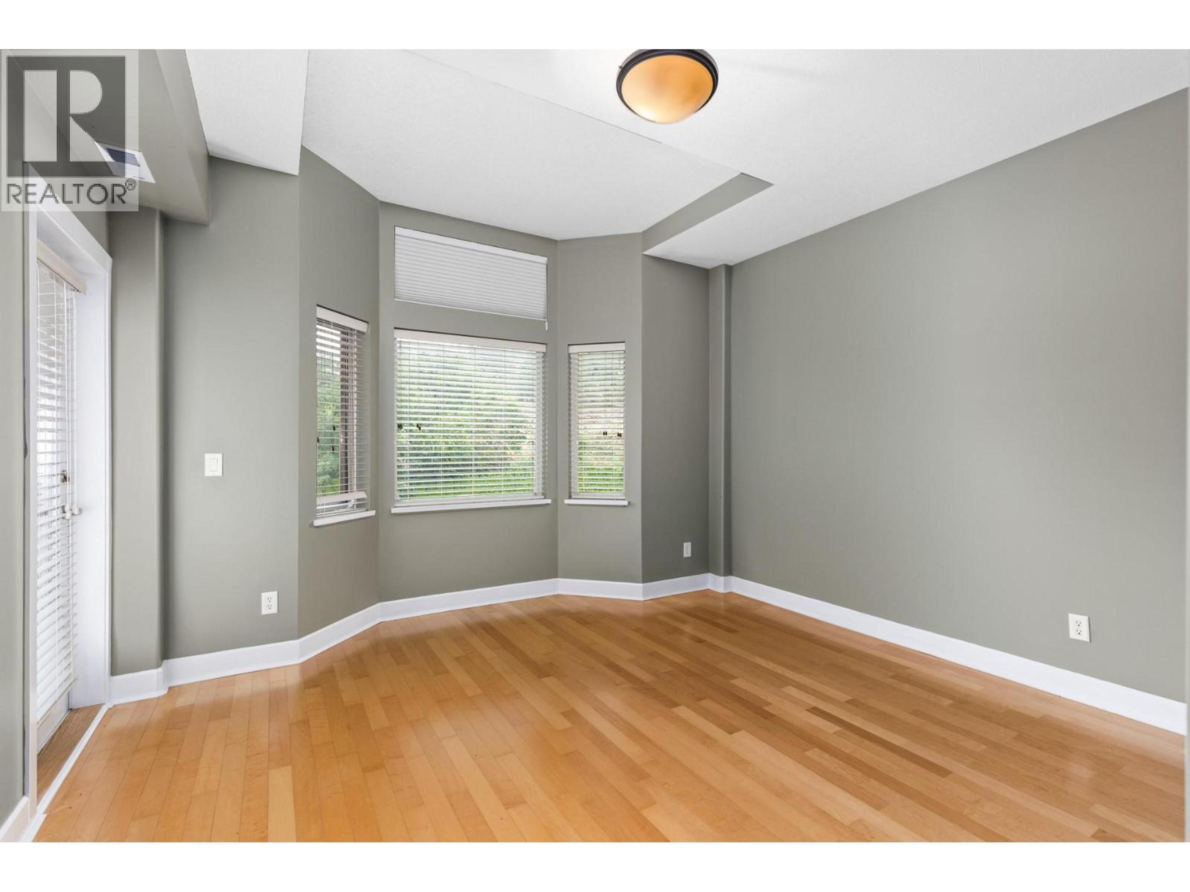 #335 3996 BEACH AVENUE - 24