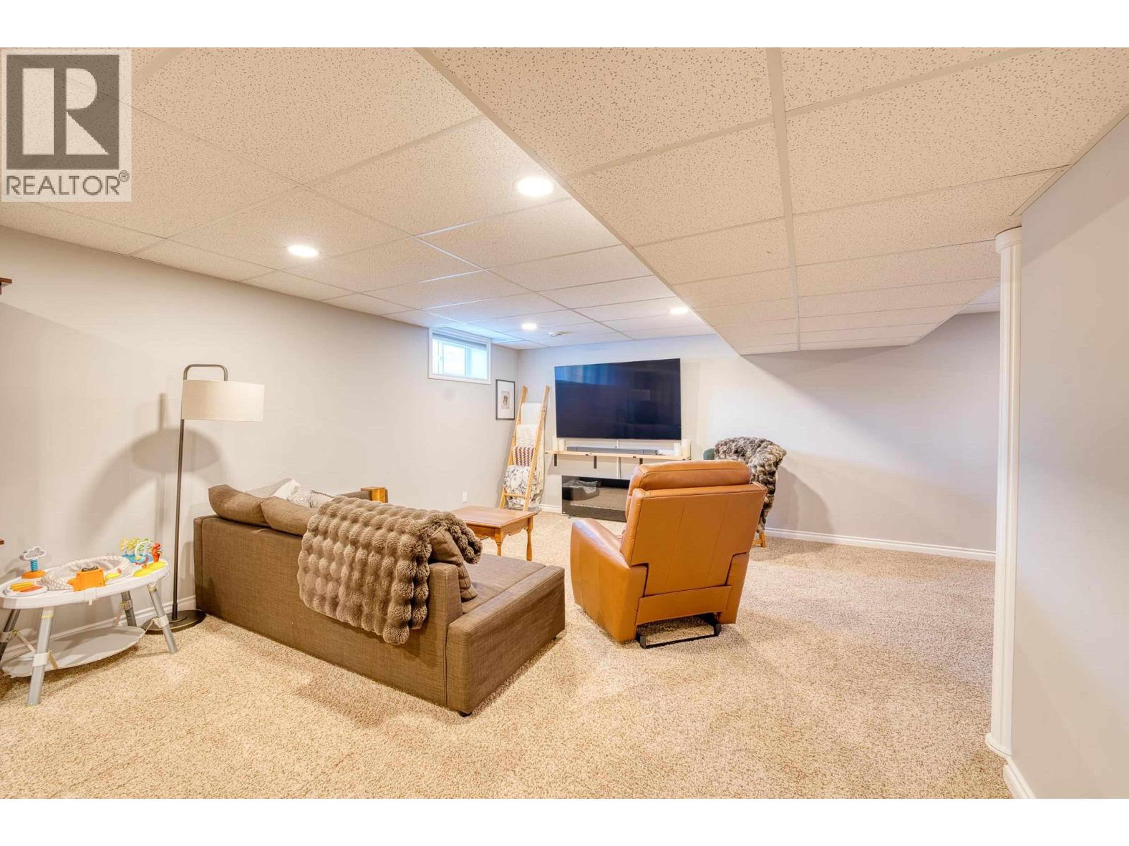 8724 113 AVENUE - 17