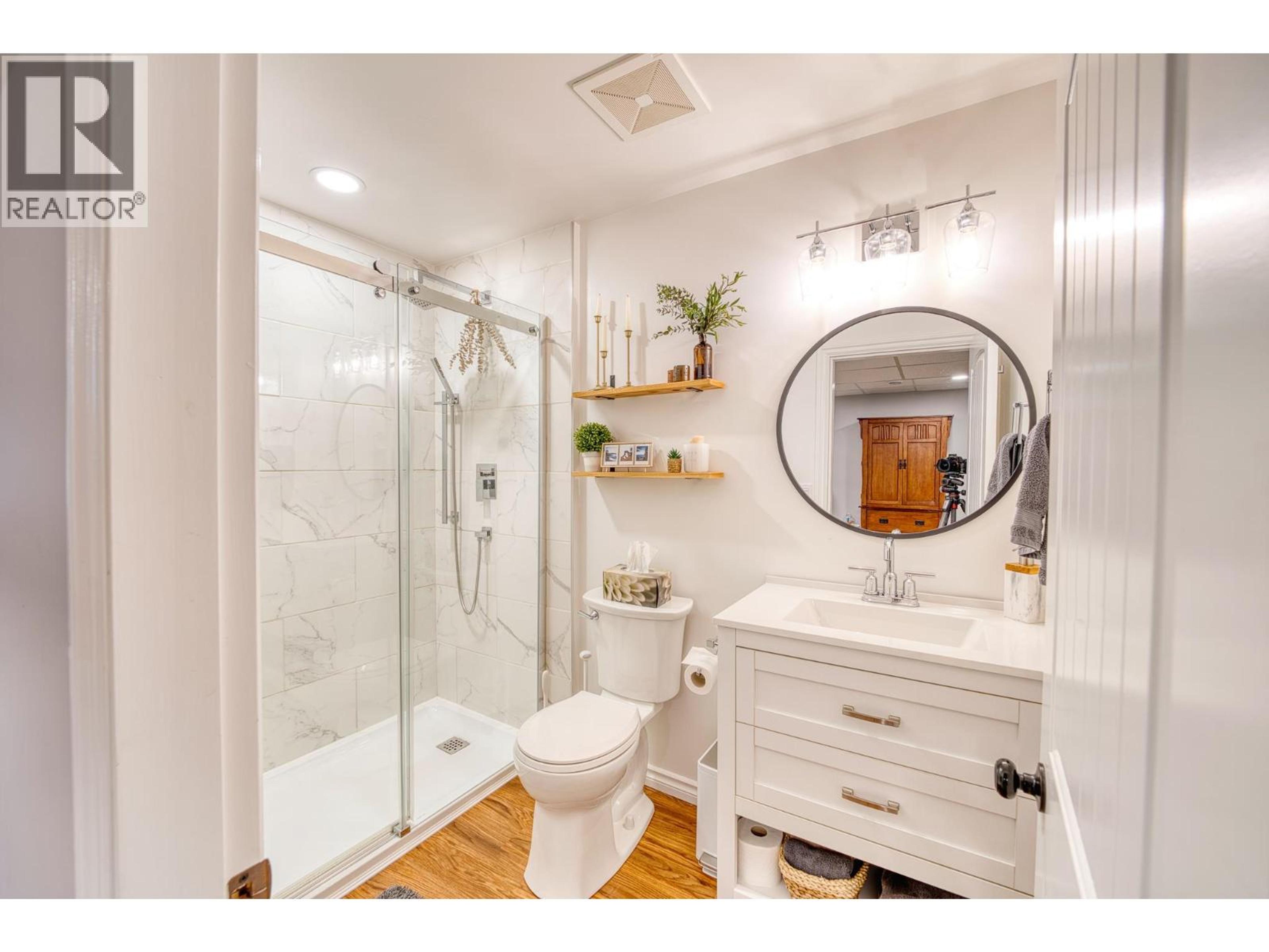 8724 113 AVENUE - 22