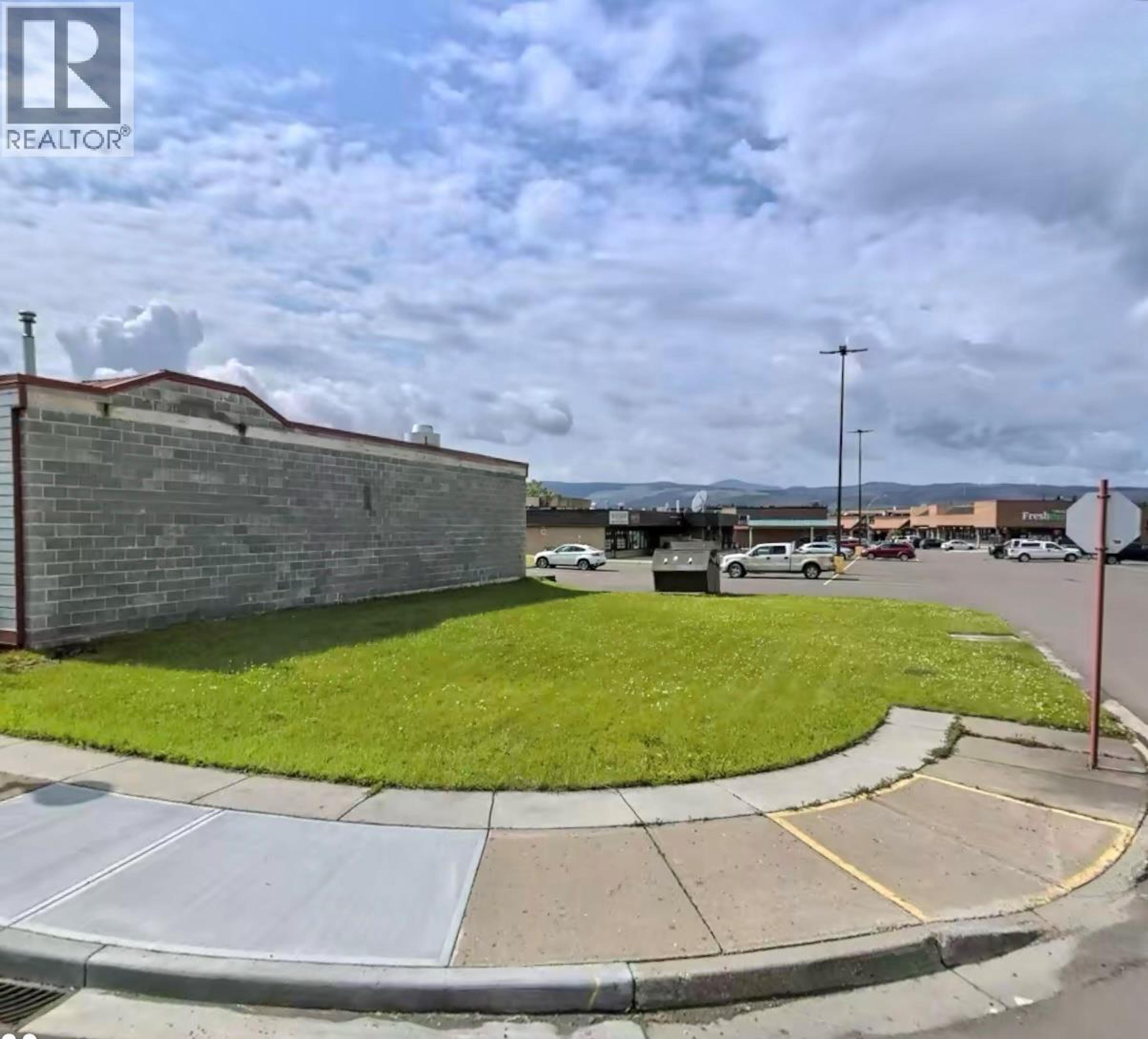 310 ILES WAY - Image 10