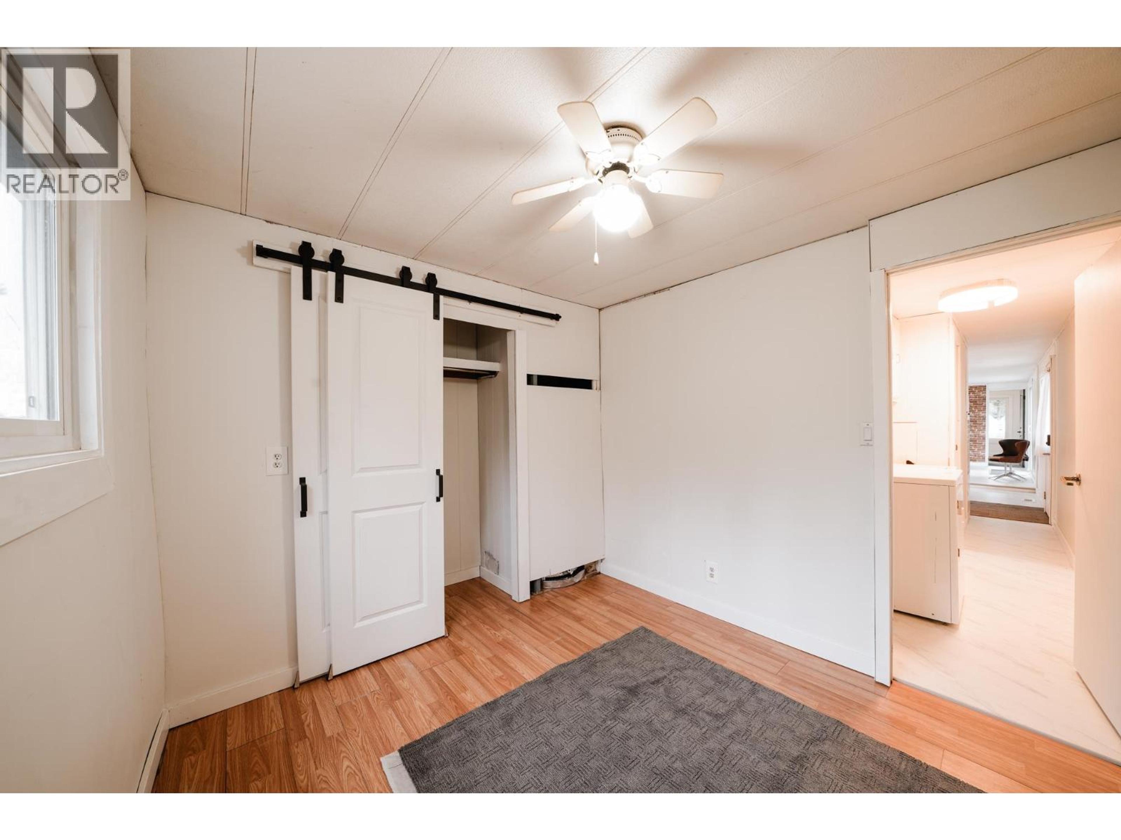 #226 1427 DOG CREEK ROAD - 16