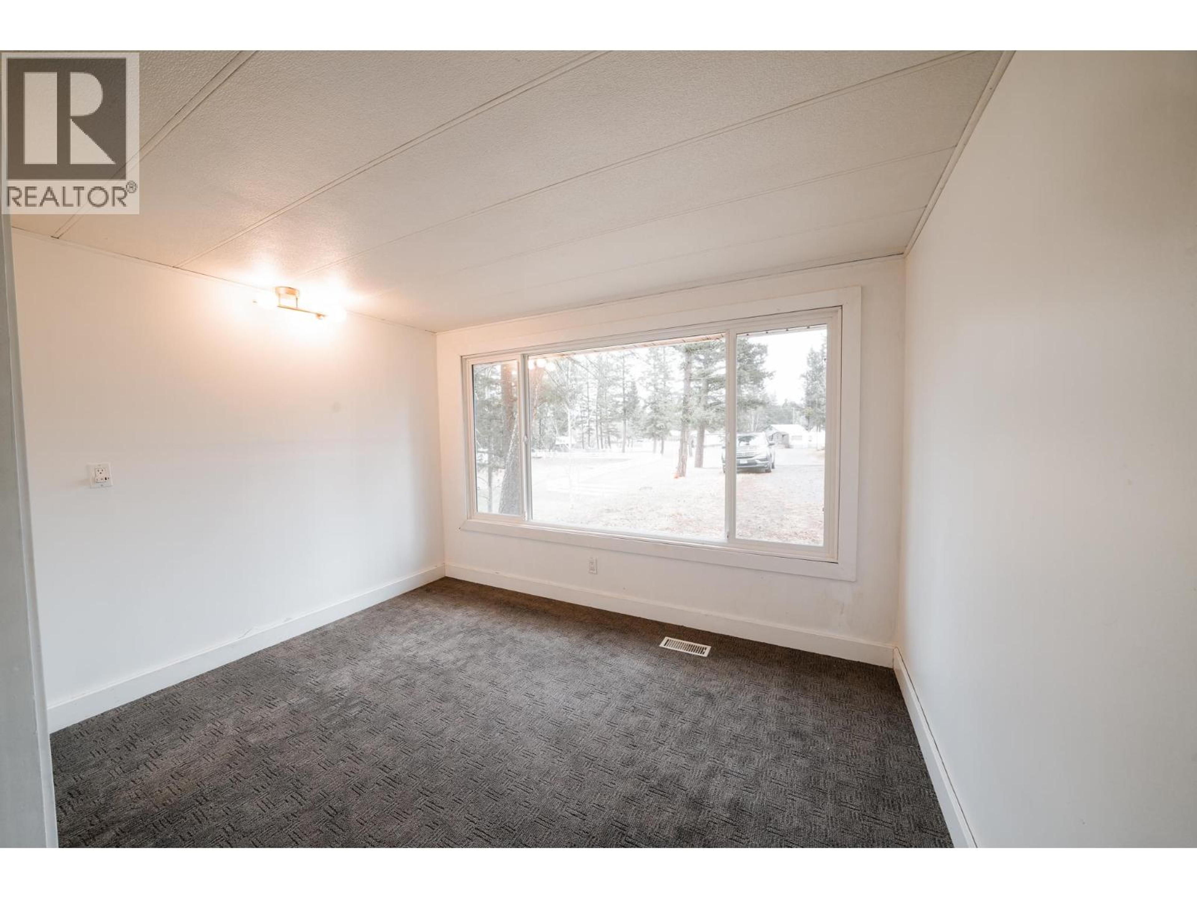 #226 1427 DOG CREEK ROAD - 10