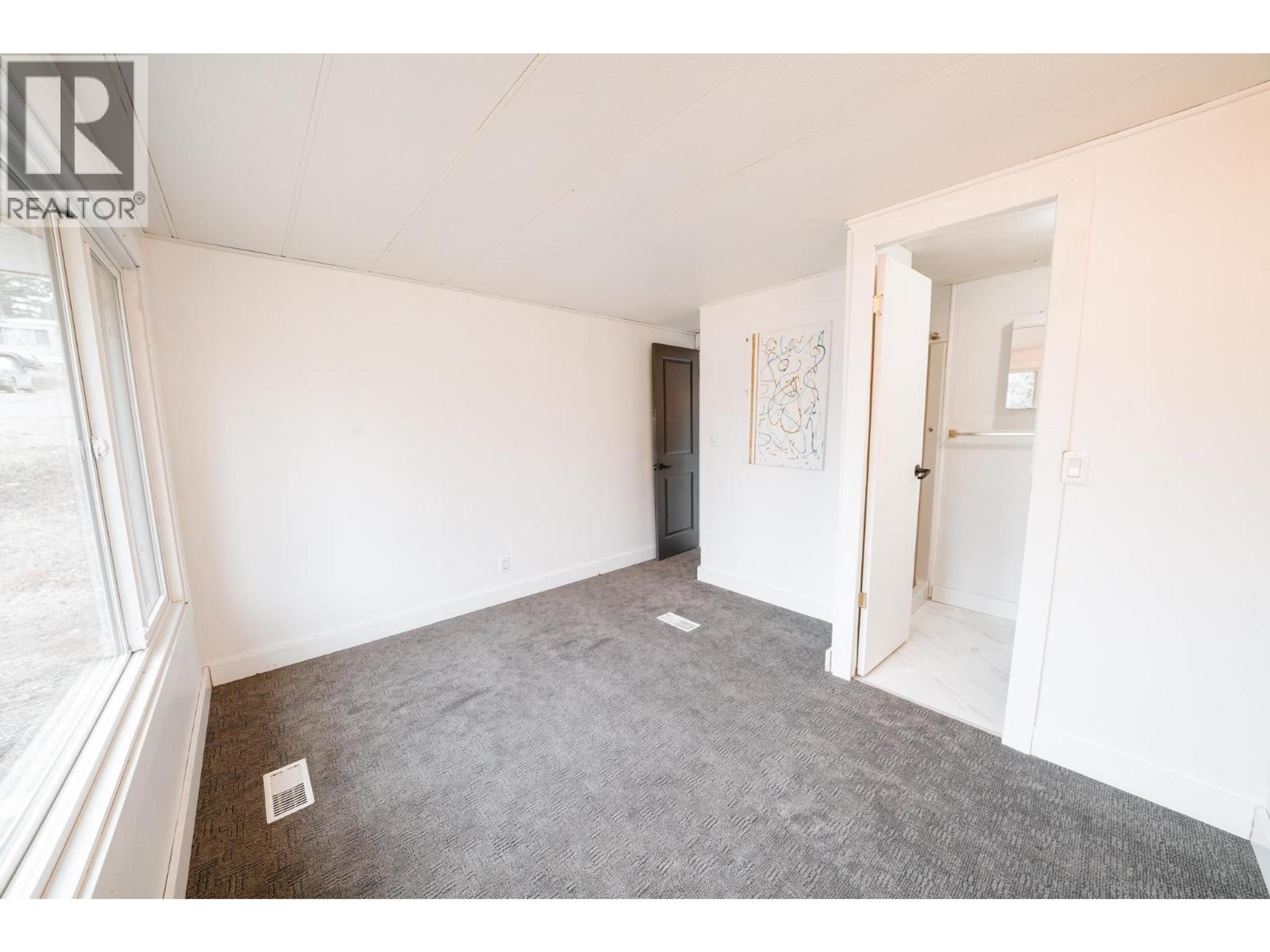 #226 1427 DOG CREEK ROAD - 12