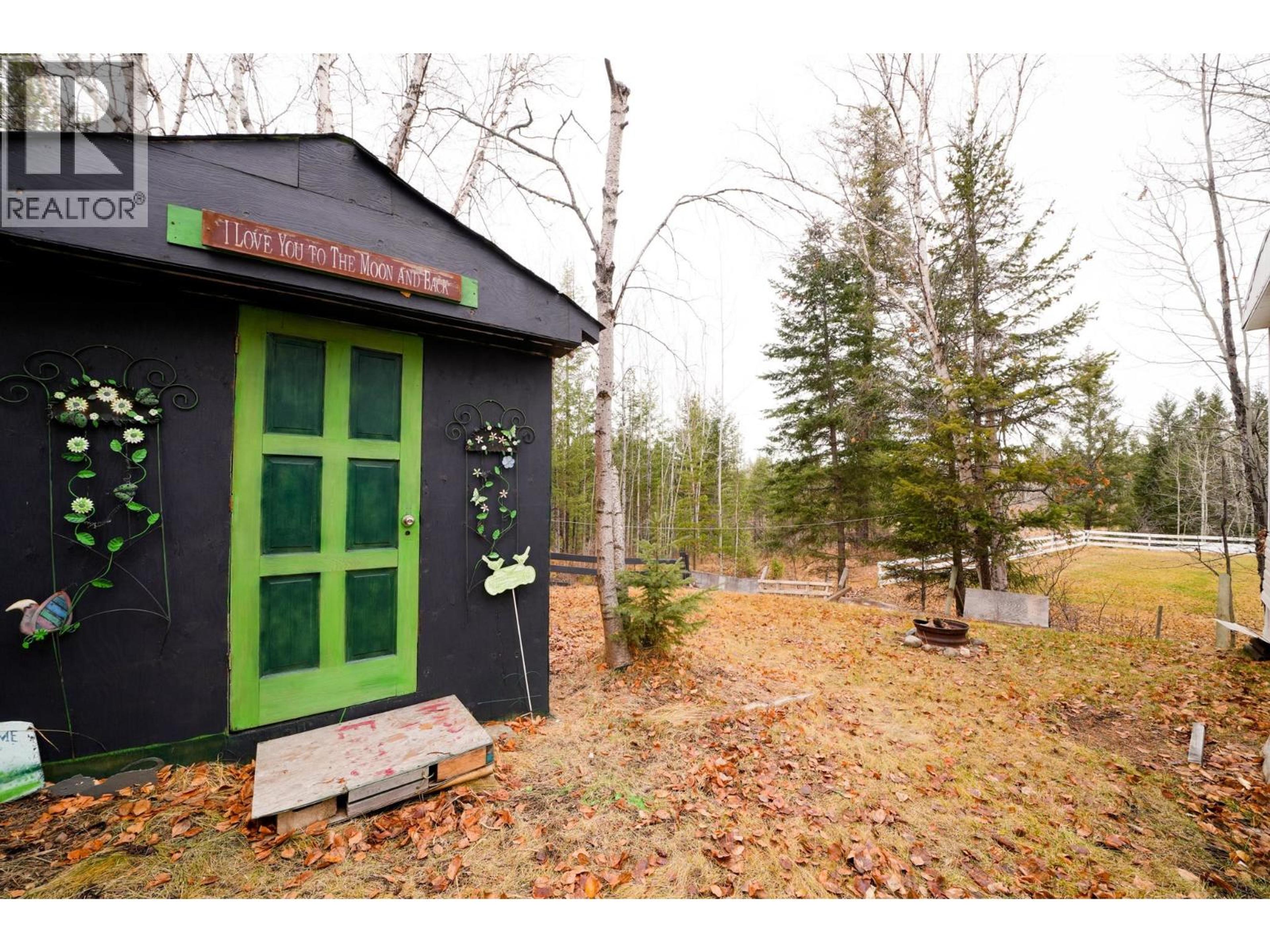 #226 1427 DOG CREEK ROAD - 25