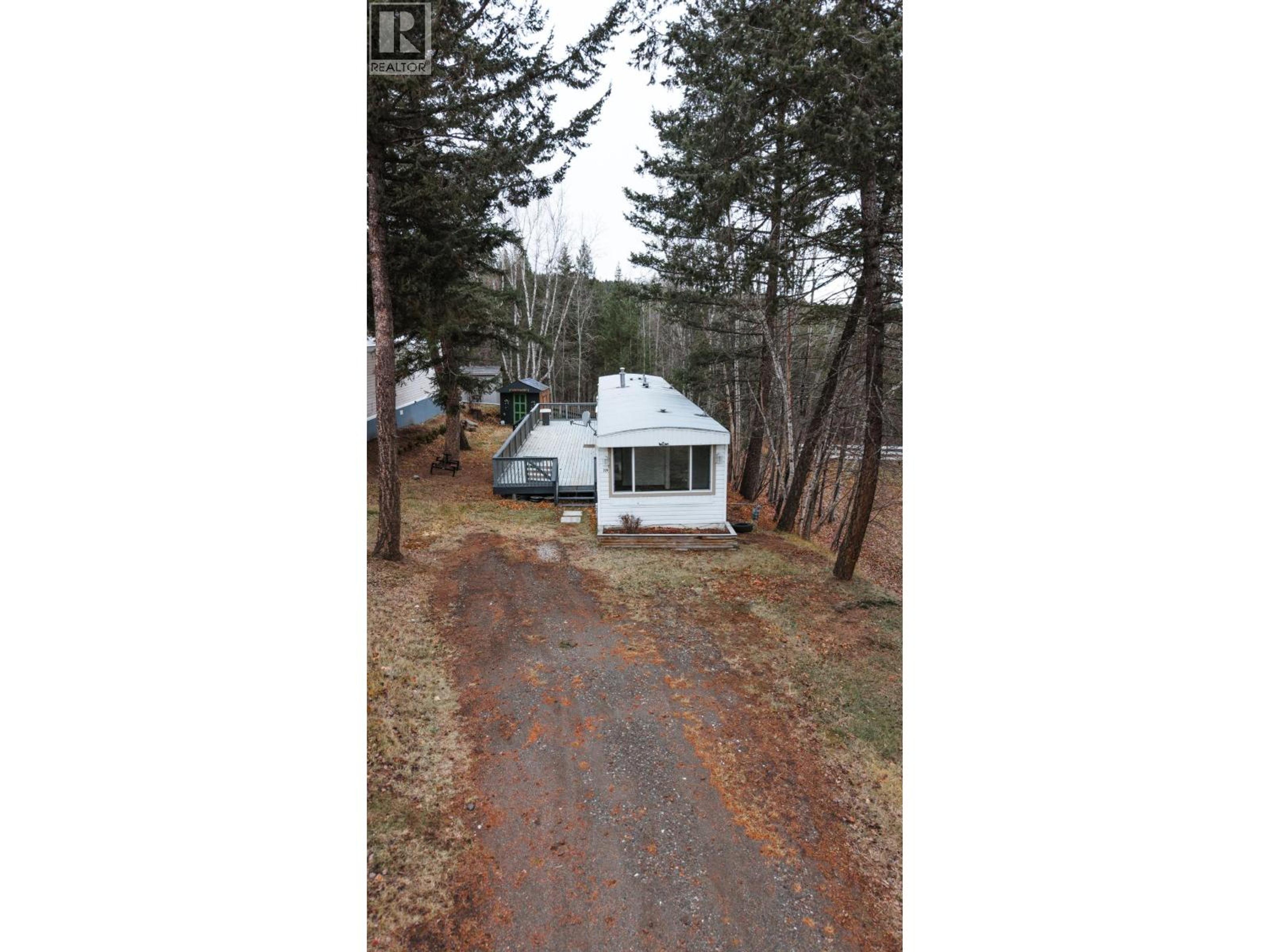 #226 1427 DOG CREEK ROAD - 23