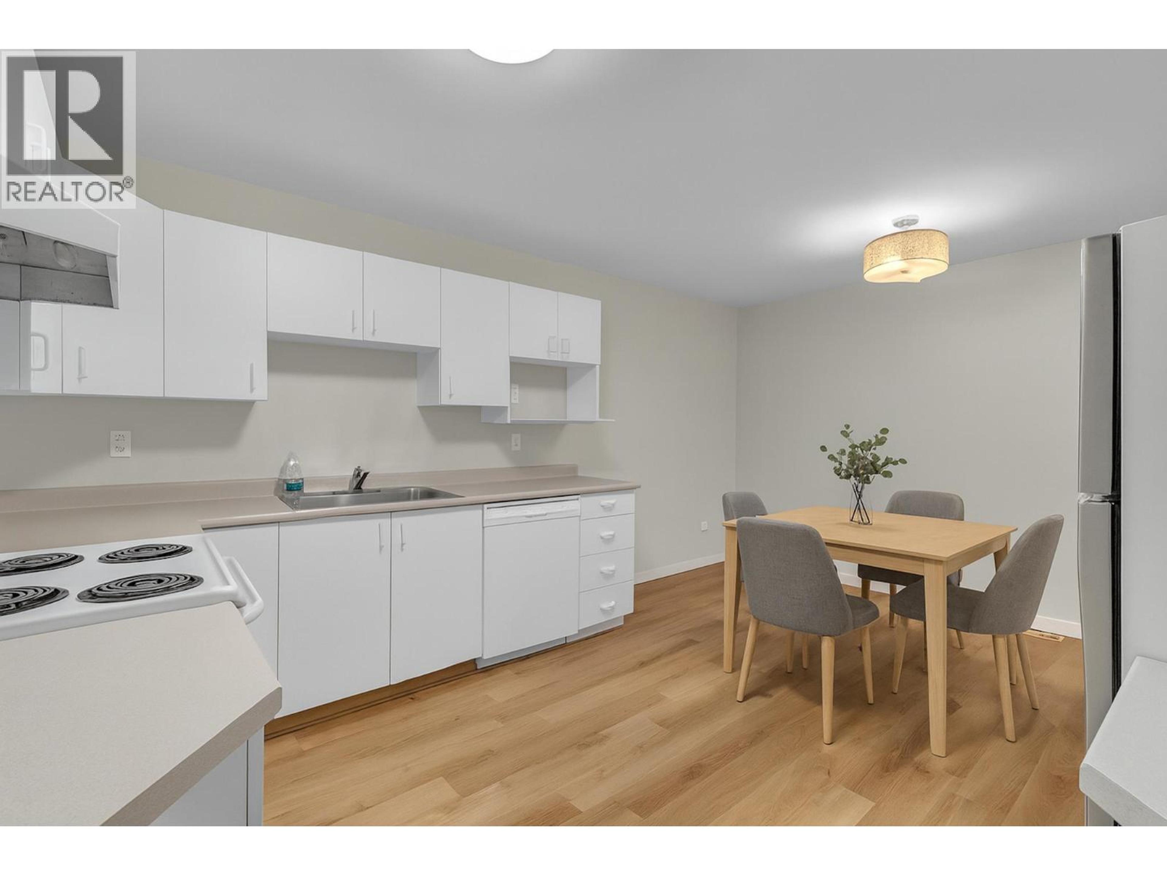 #206 3363 WESTWOOD DRIVE - 8