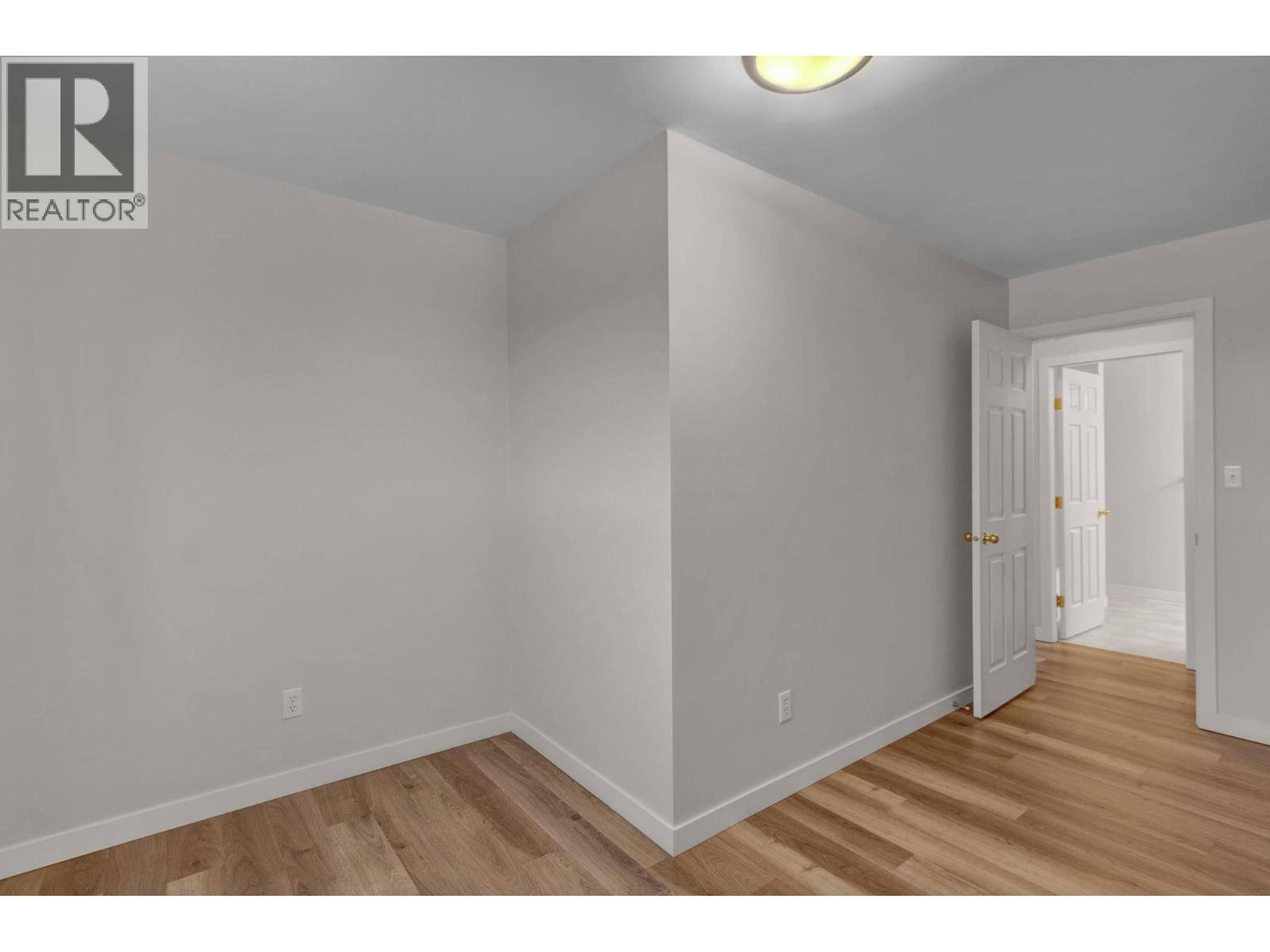 #206 3363 WESTWOOD DRIVE - 20